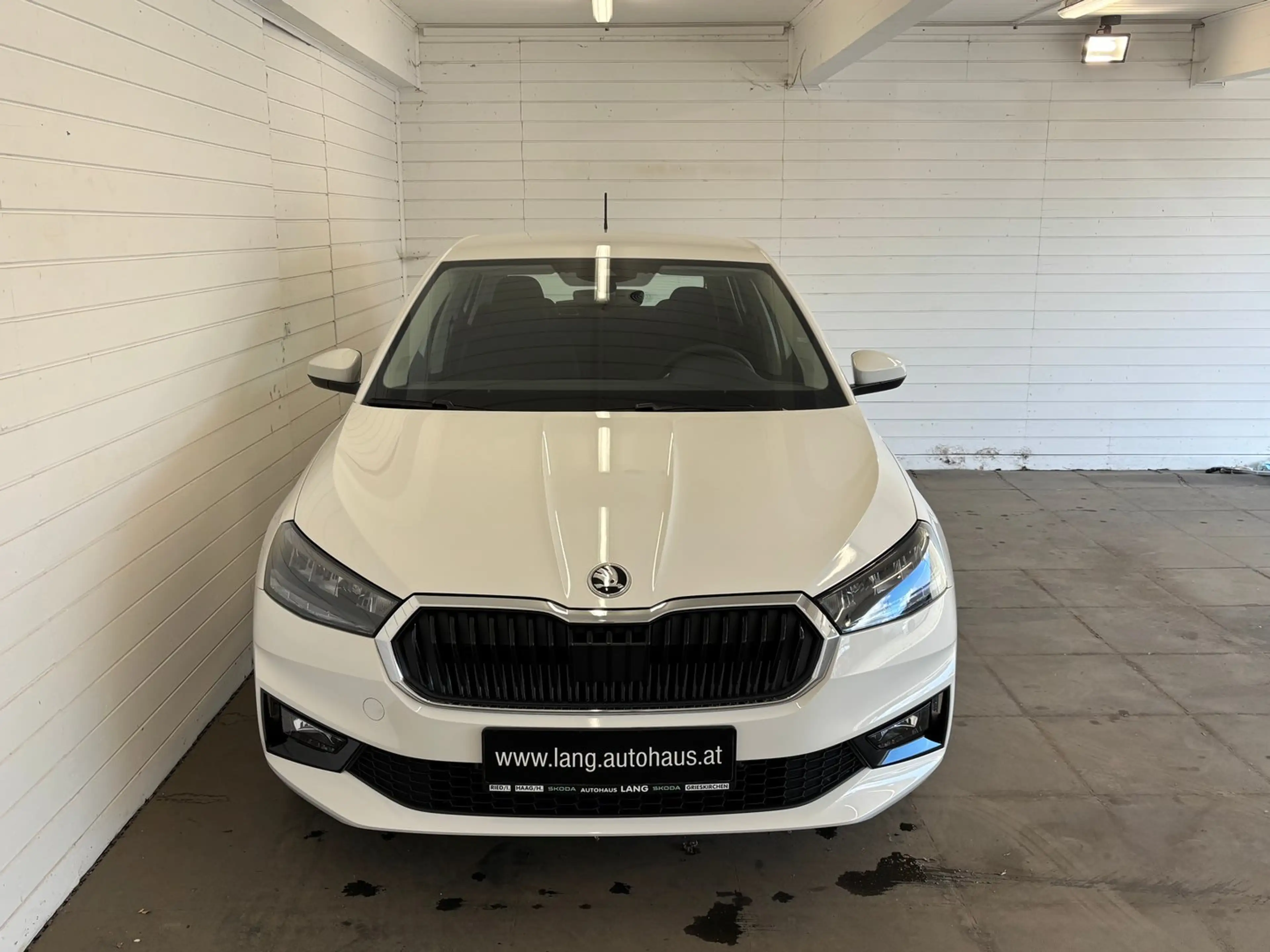 Skoda Fabia Essence — photo 2