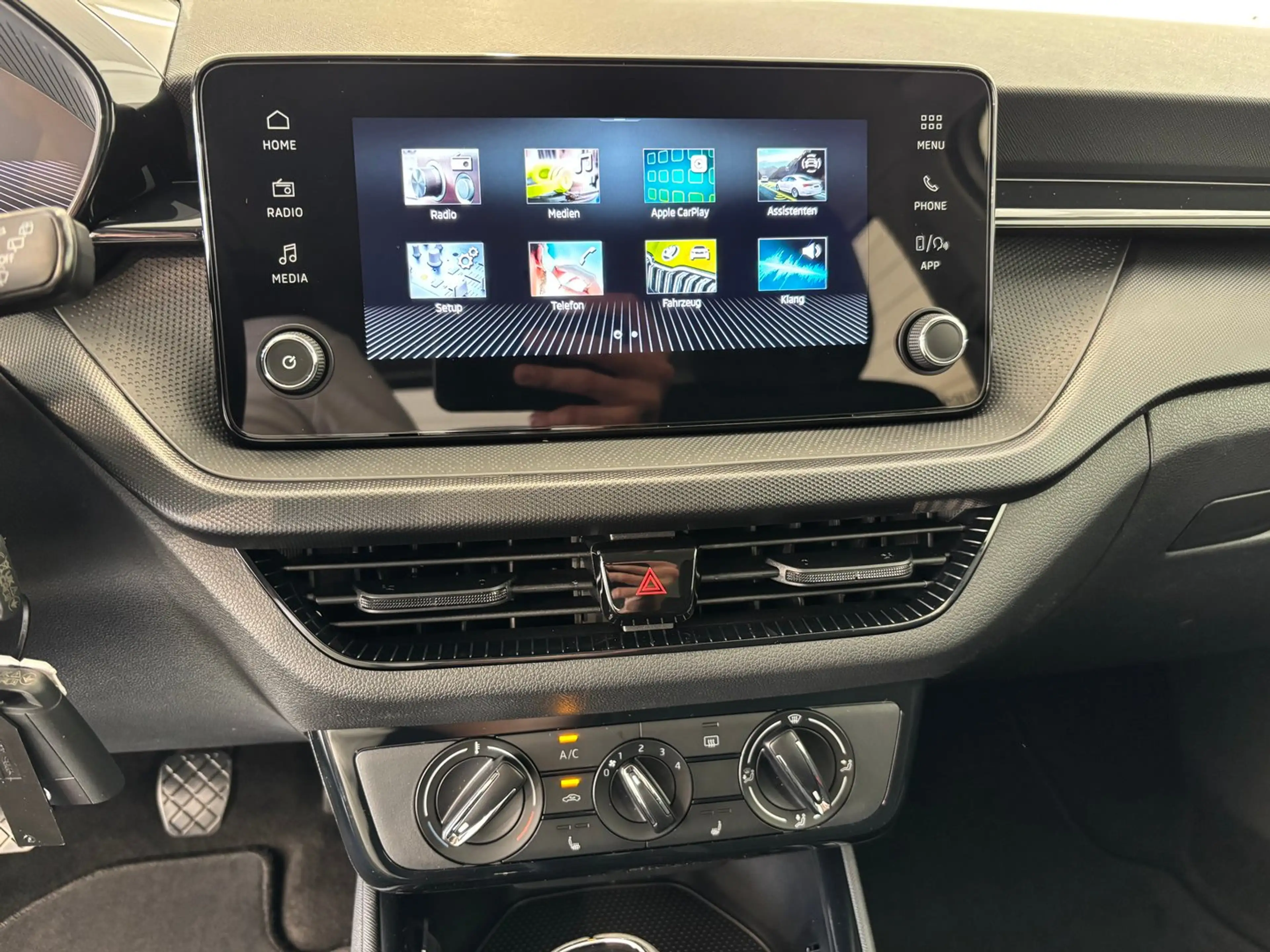 Skoda Fabia Essence — photo 8