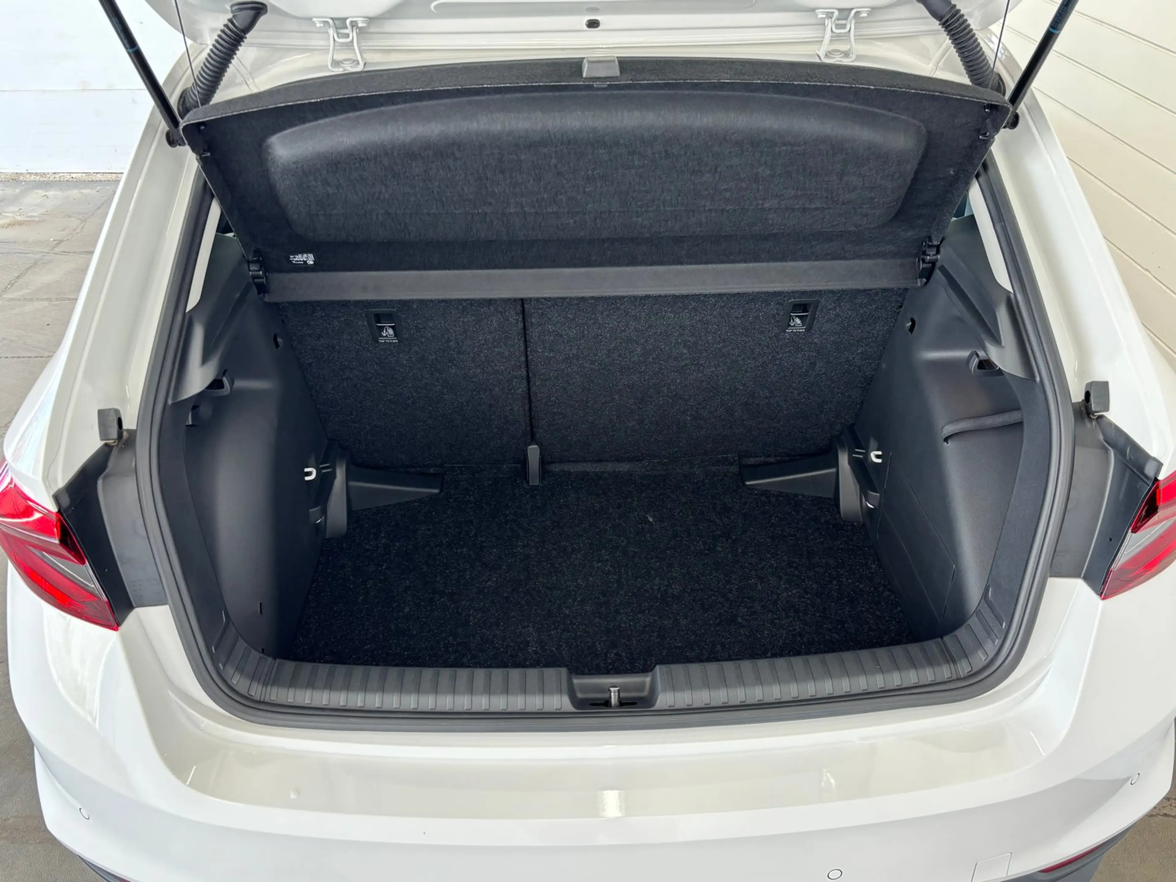 Skoda Fabia Essence — photo 11