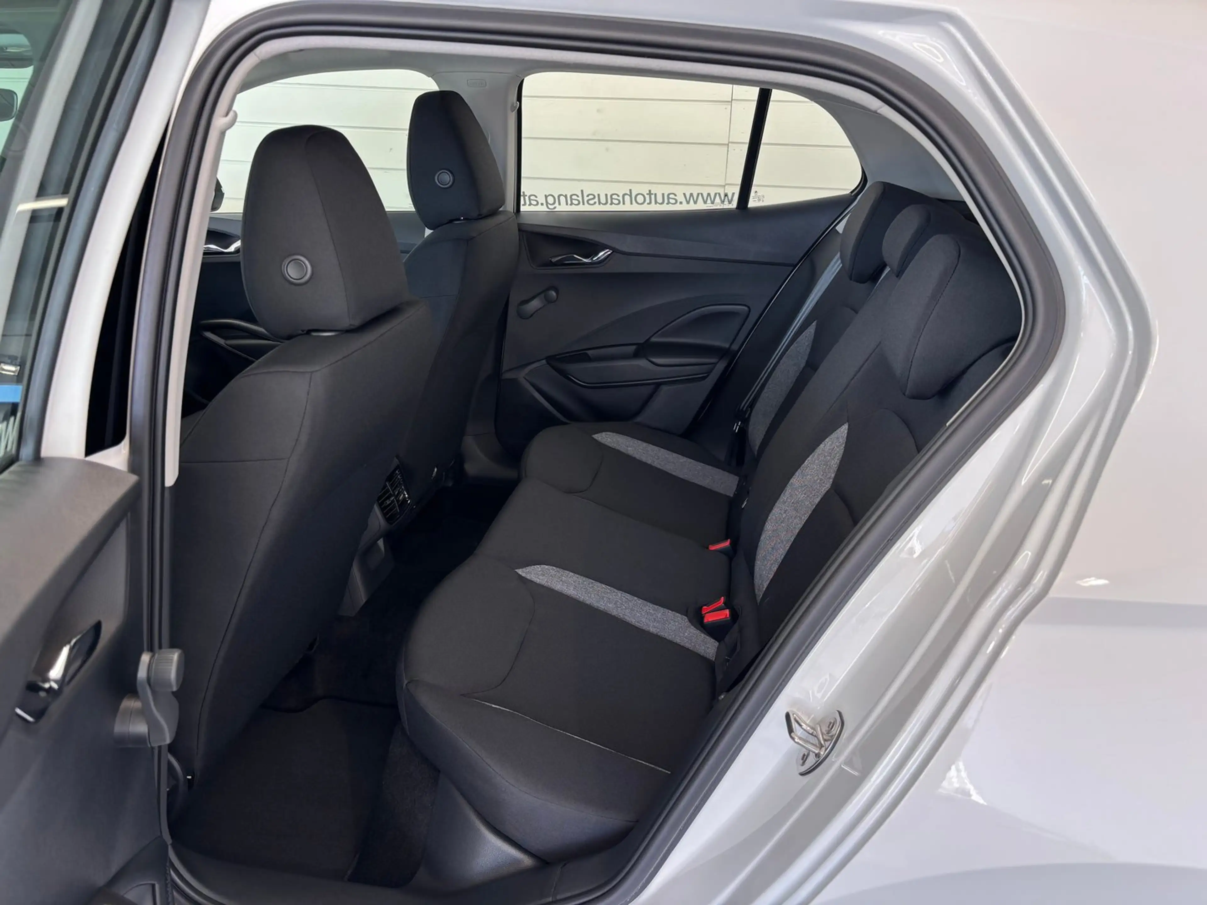 Skoda Fabia Essence — photo 9