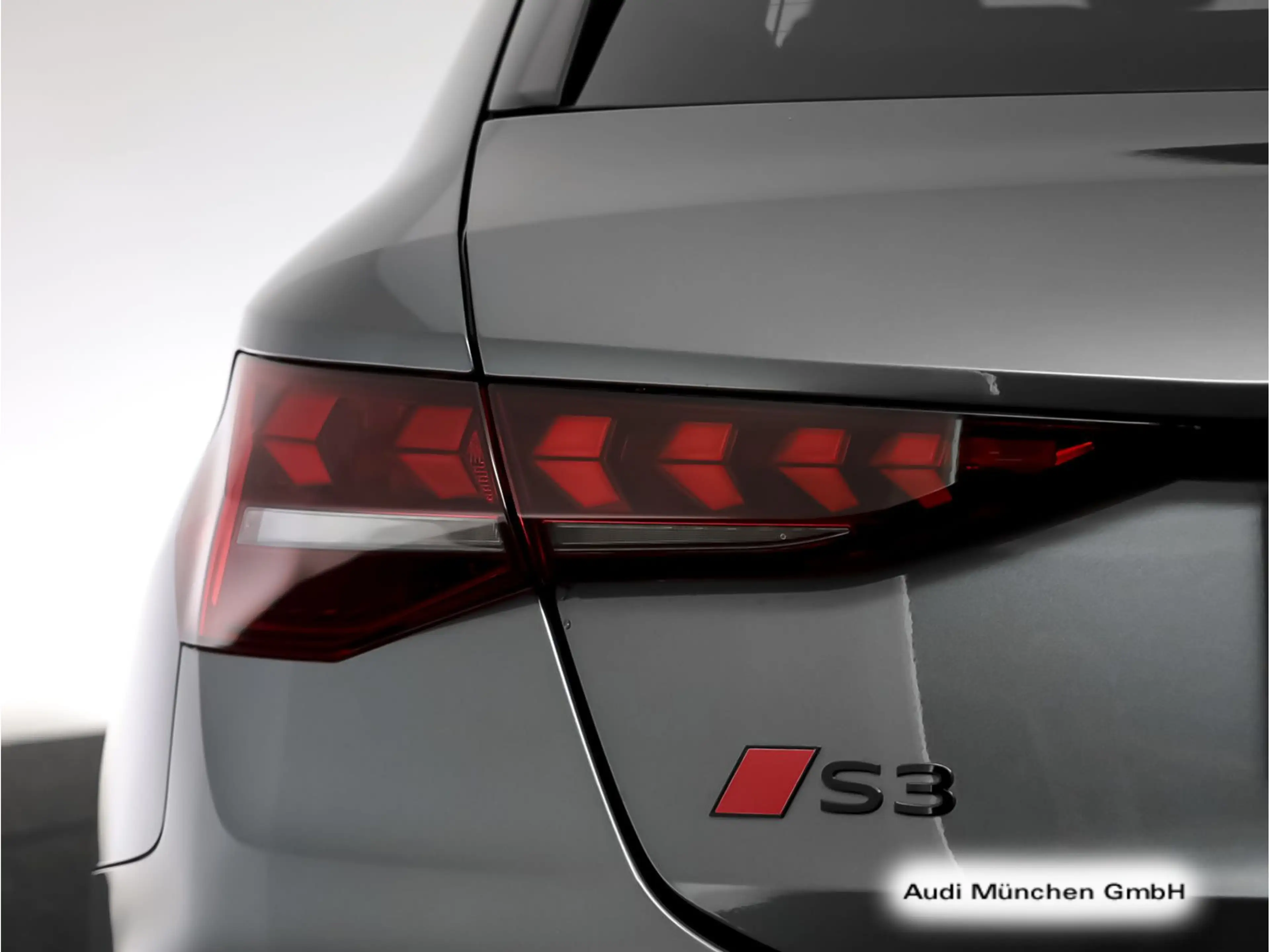 Audi S3 TFSI S tronic Matrix/Navi+ — photo 11