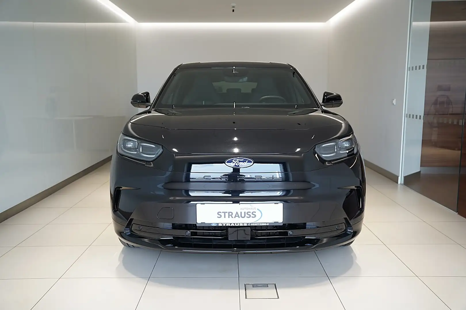 Ford Capri Elektro 77 kWh 286PS RWD Schwarz - 2
