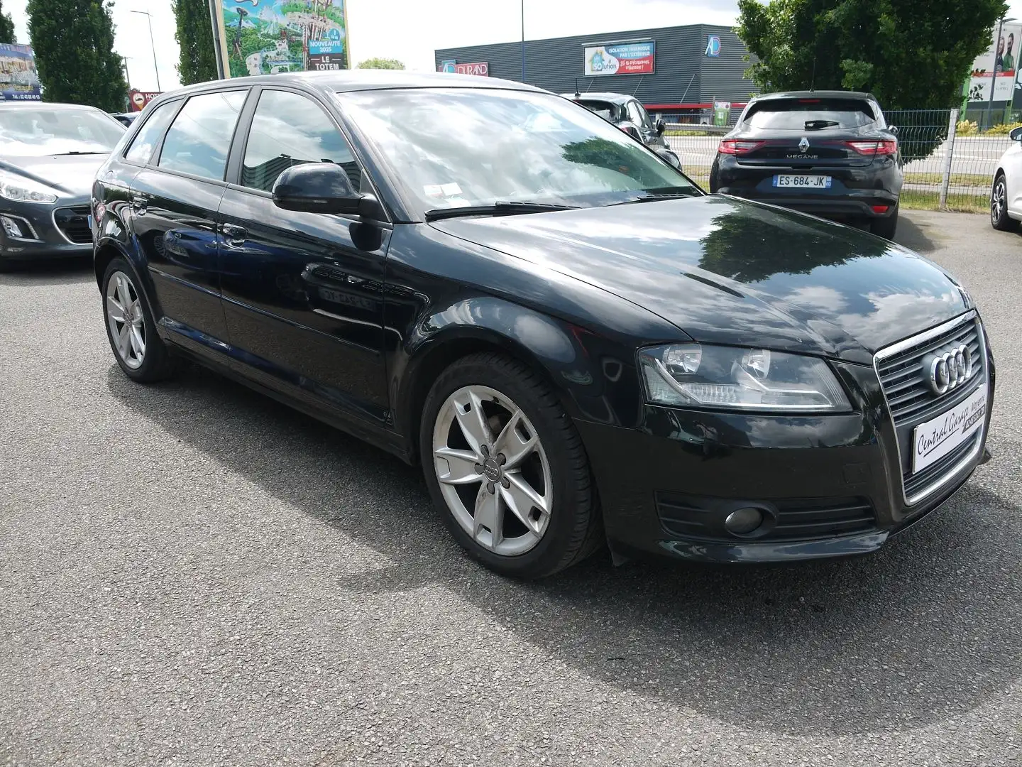 Audi A3 1.6 TDI 105CH DPF AMBIENTE - 1