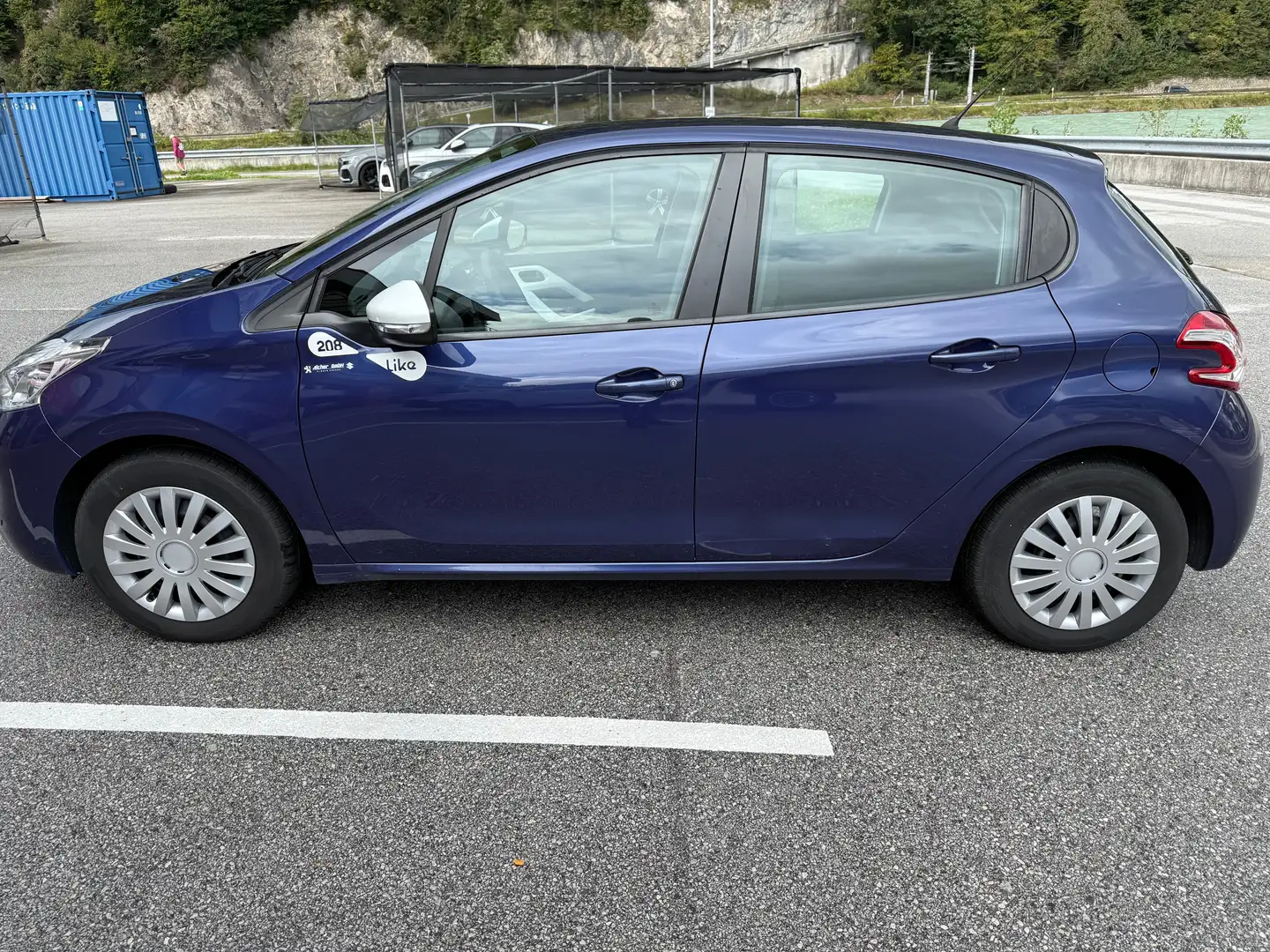 Peugeot 208 Like Blau - 2
