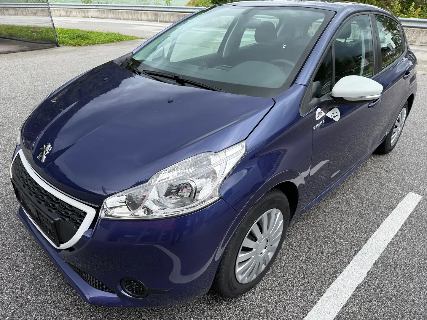 Peugeot 208 Like Blau - 1