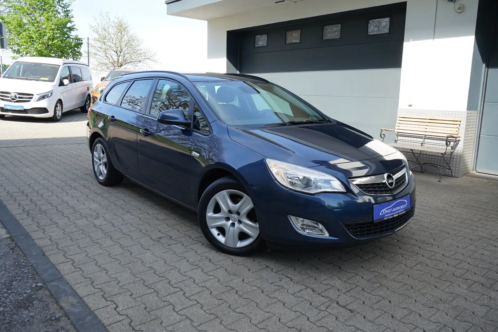 Opel Astra 1.7 CDTI Design Edition KLIMA+ALU+PDC+TEMPOMAT+EU5 Blau - 1