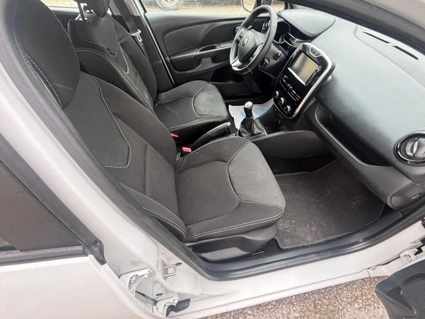 Renault Clio 1.2 Authentique Wit - 2