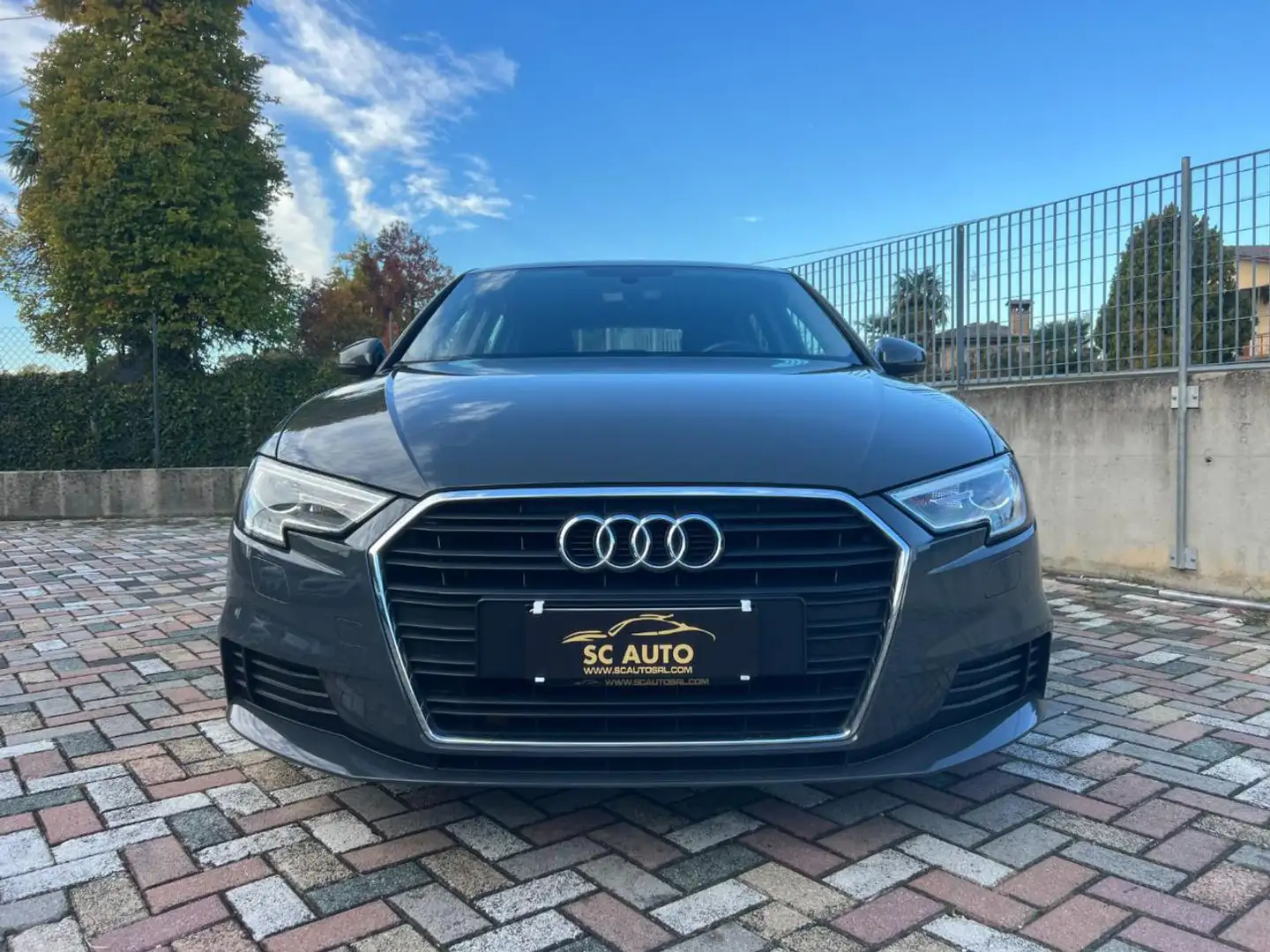 Audi A3 SPB 35 TDI S tronic Business Gris - 2