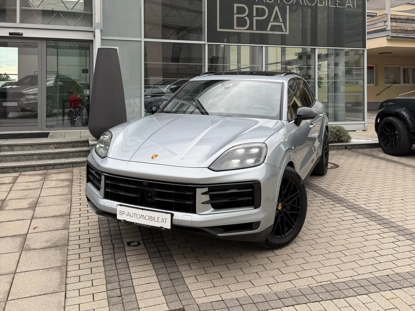 Porsche Cayenne III E-Hybrid PHEV 21,8 kWh Aut. // TOP ZUSTAND // Argent - 2