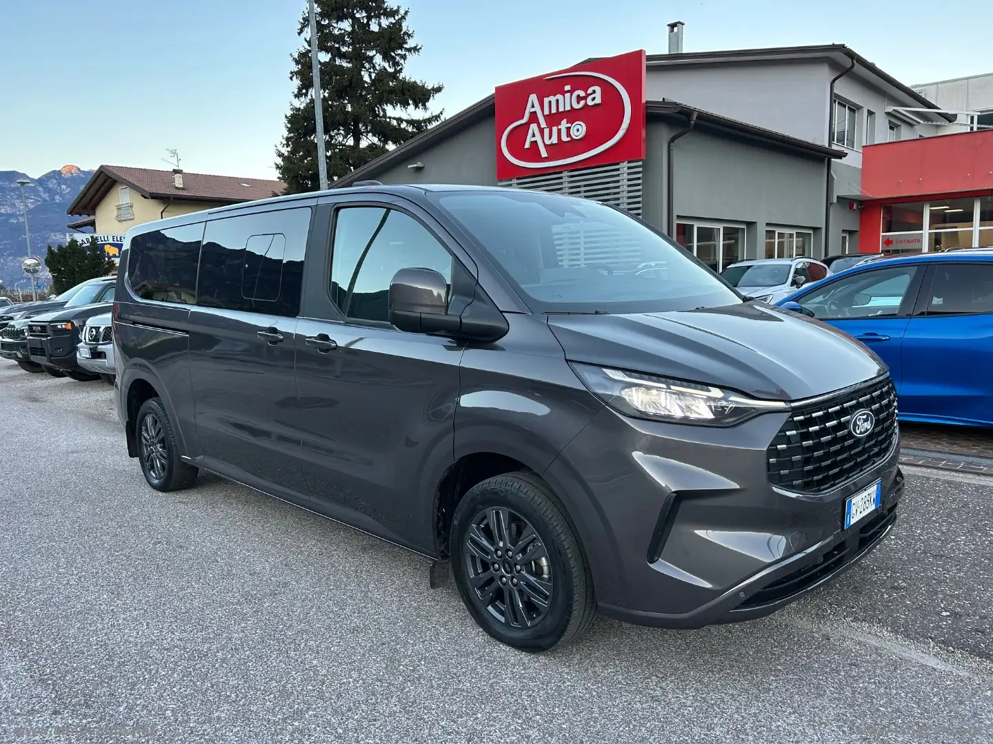 Ford Tourneo Custom Tou. Cust. 320 2.0 EcoBlue 150 PL Tit. Grigio - 2