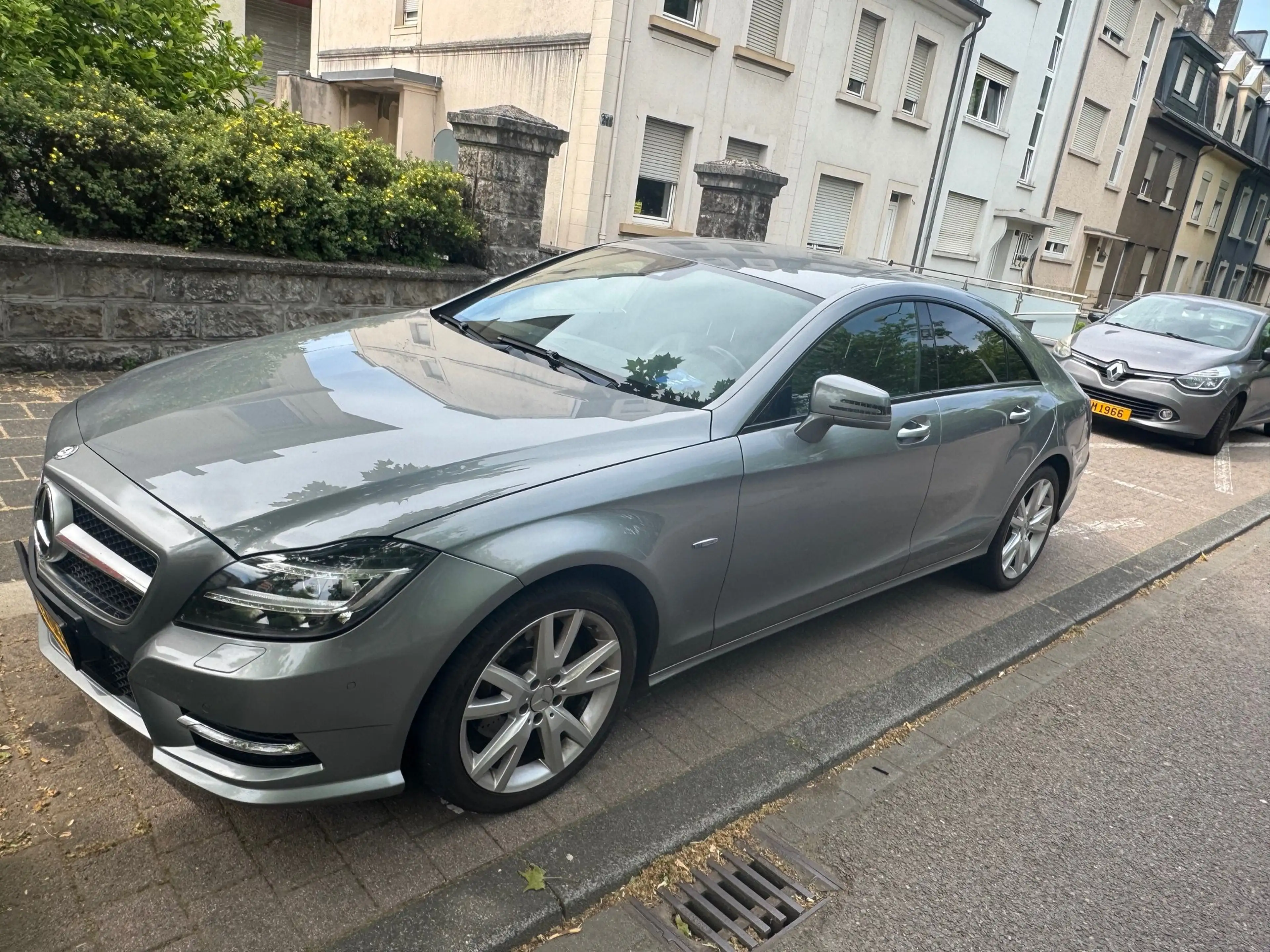 Mercedes-Benz CLS 350 CLS 350 CDI DPF 4Matic BlueEFFICIENCY 7G-TRONIC