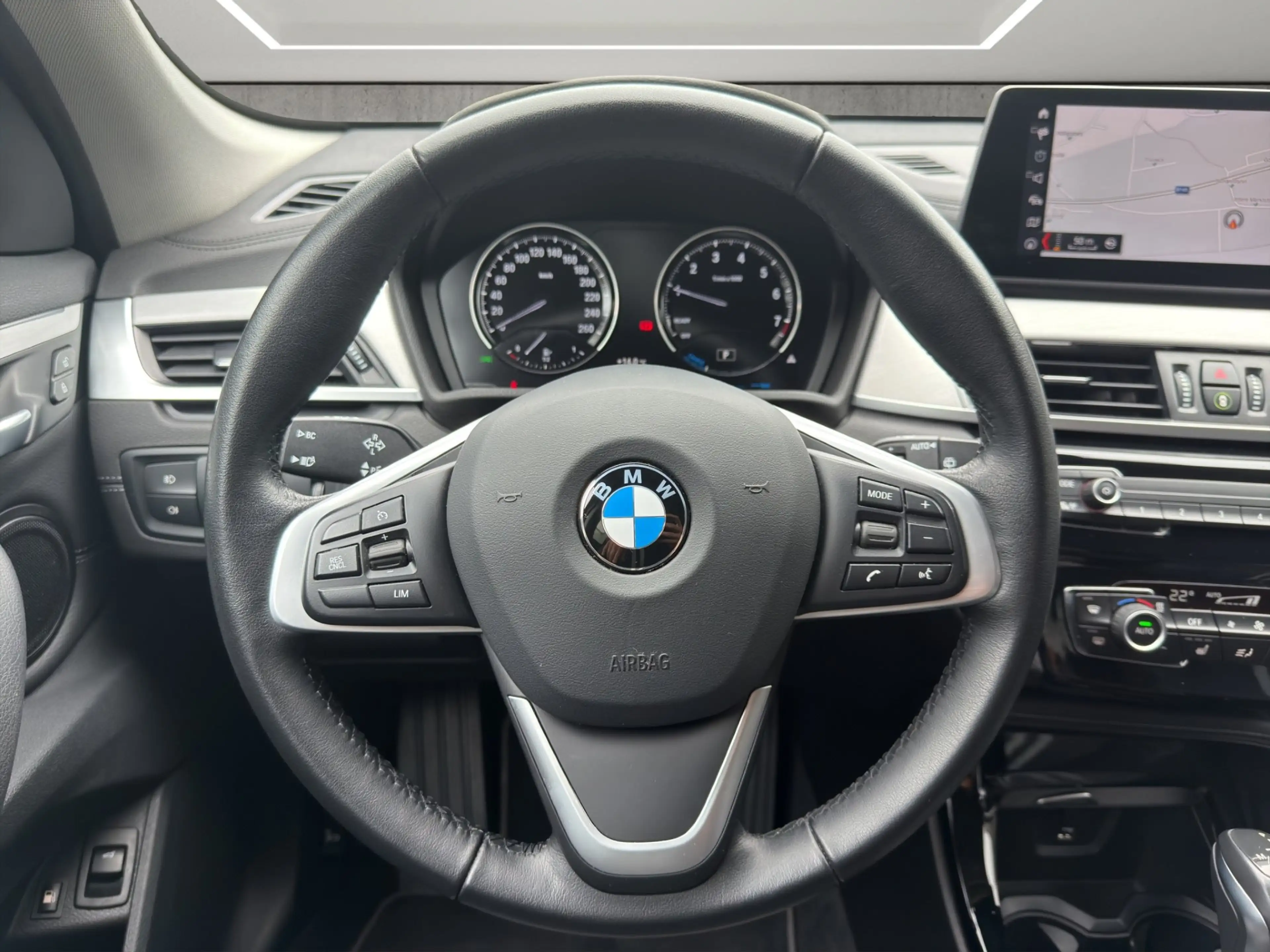 BMW X1 xDrive25e — photo 10