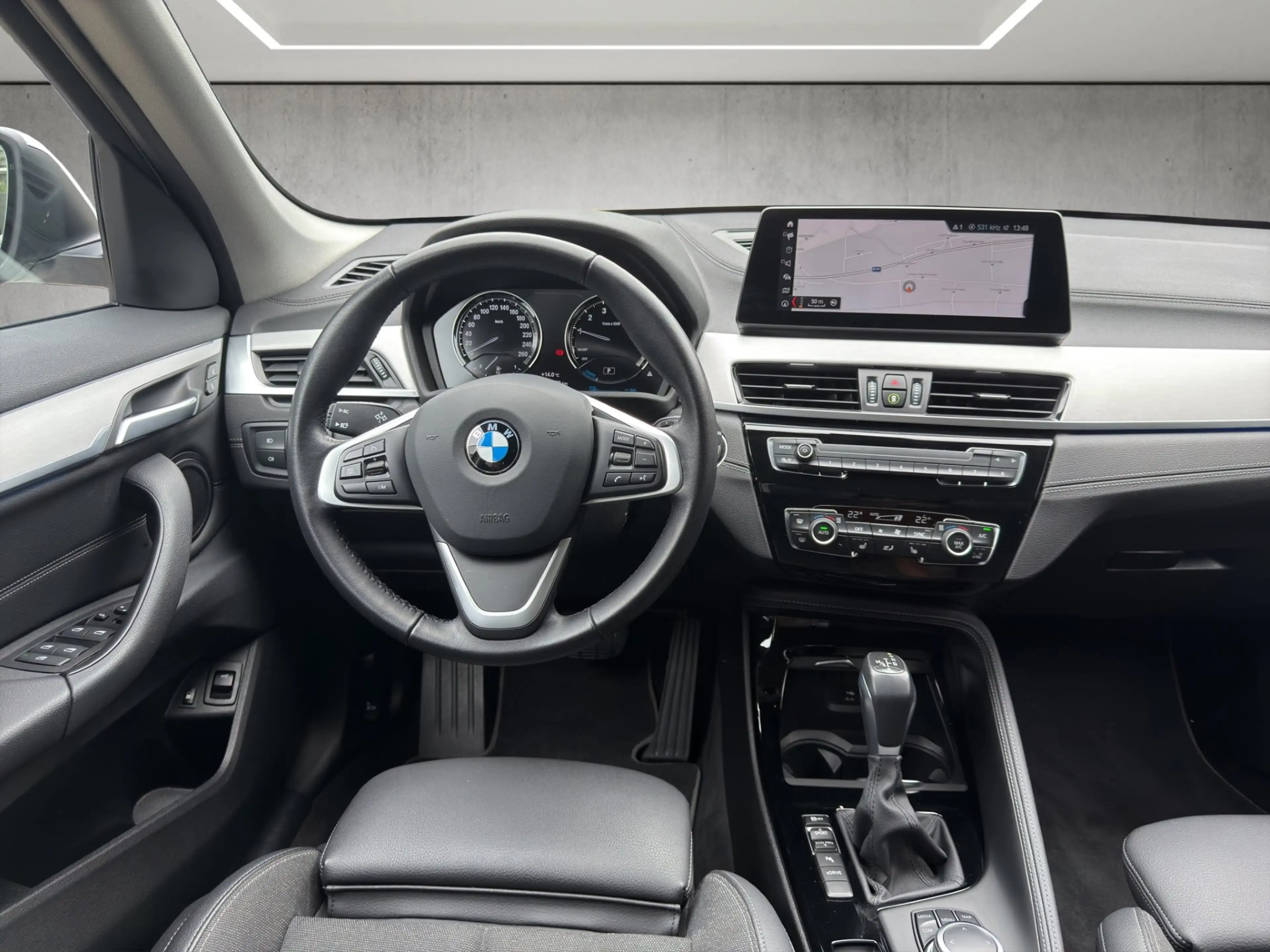 BMW X1 xDrive25e — photo 12