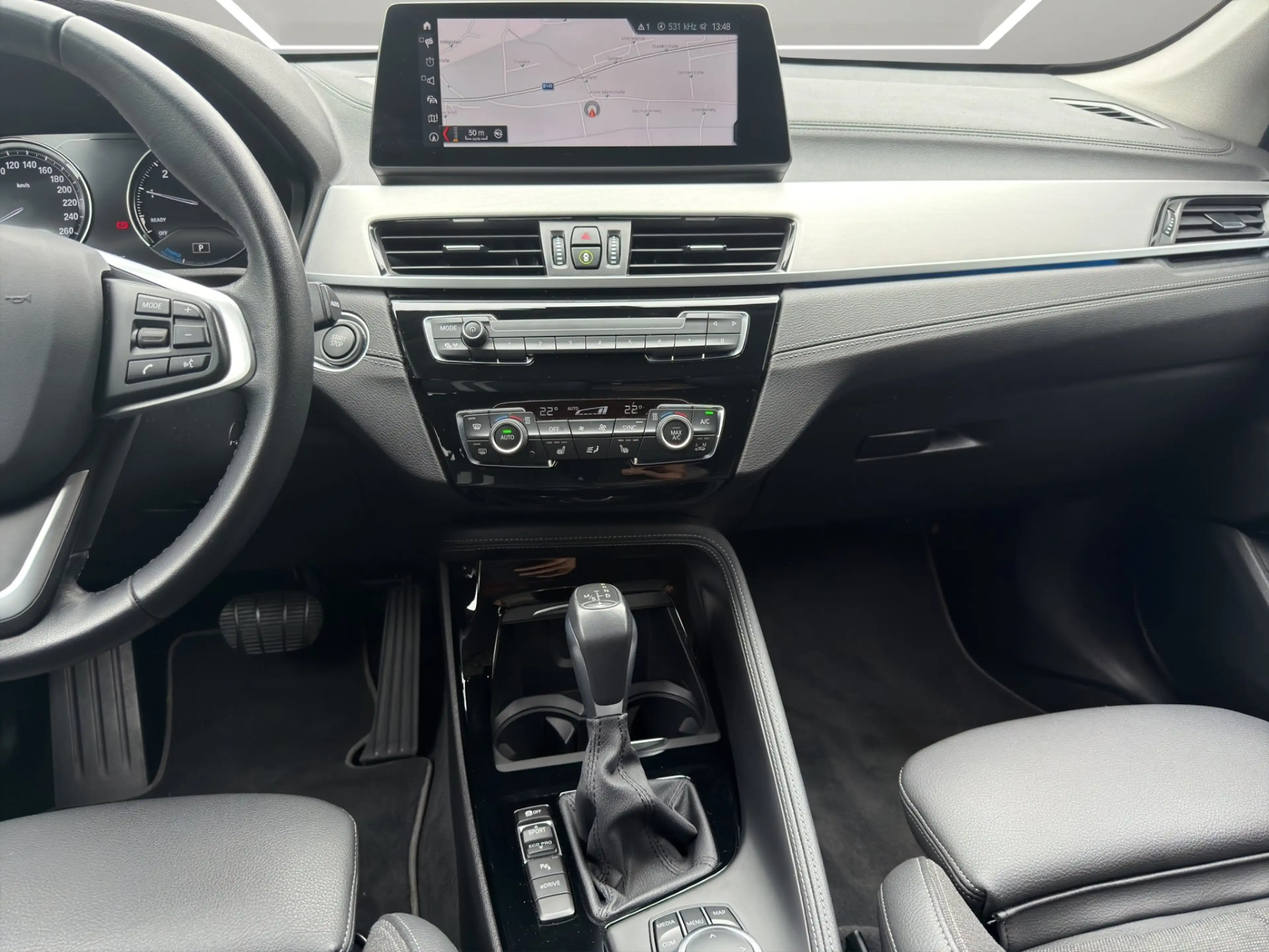 BMW X1 xDrive25e — photo 13