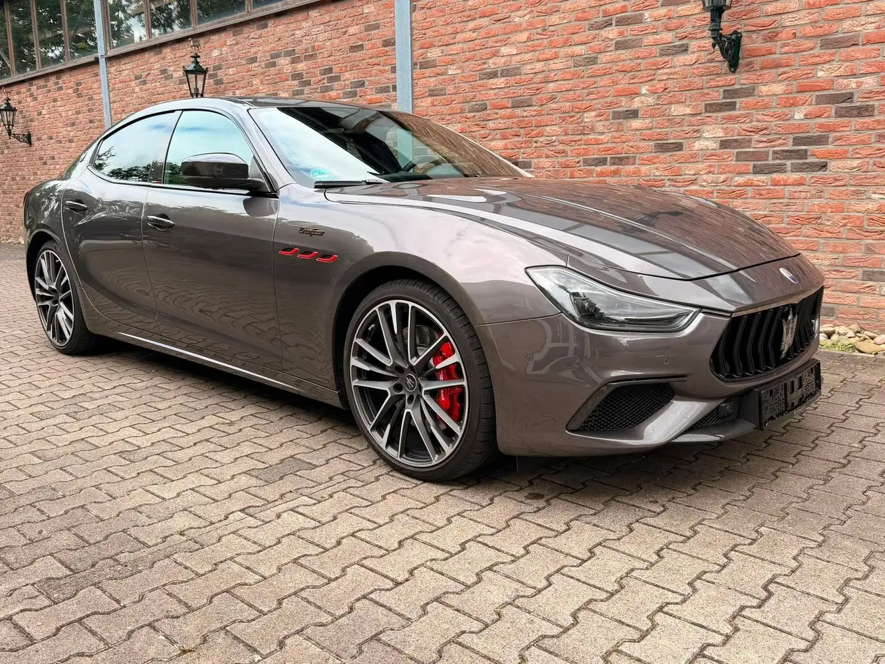 Maserati Ghibli 2021 — фото 10