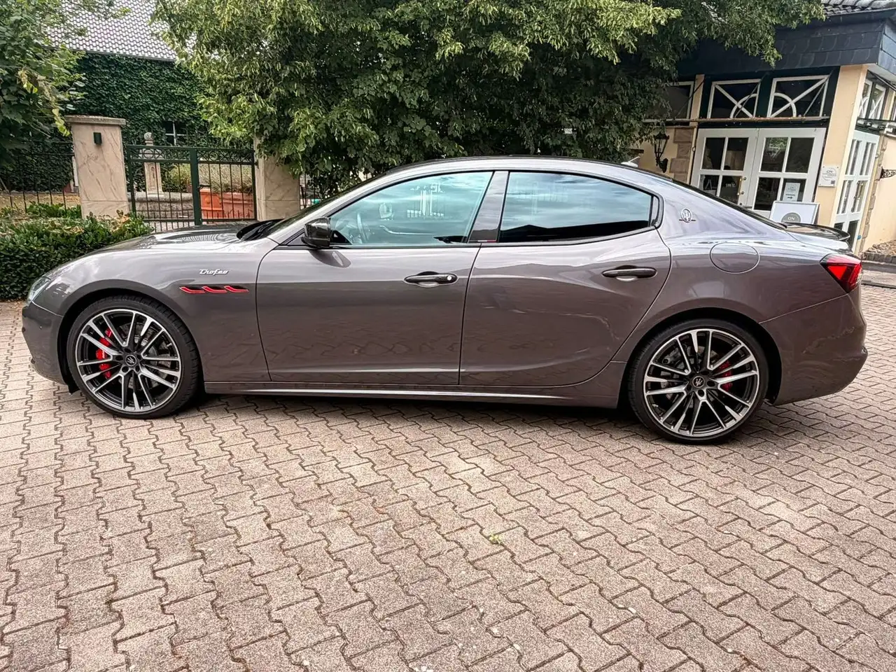 Maserati Ghibli 2021