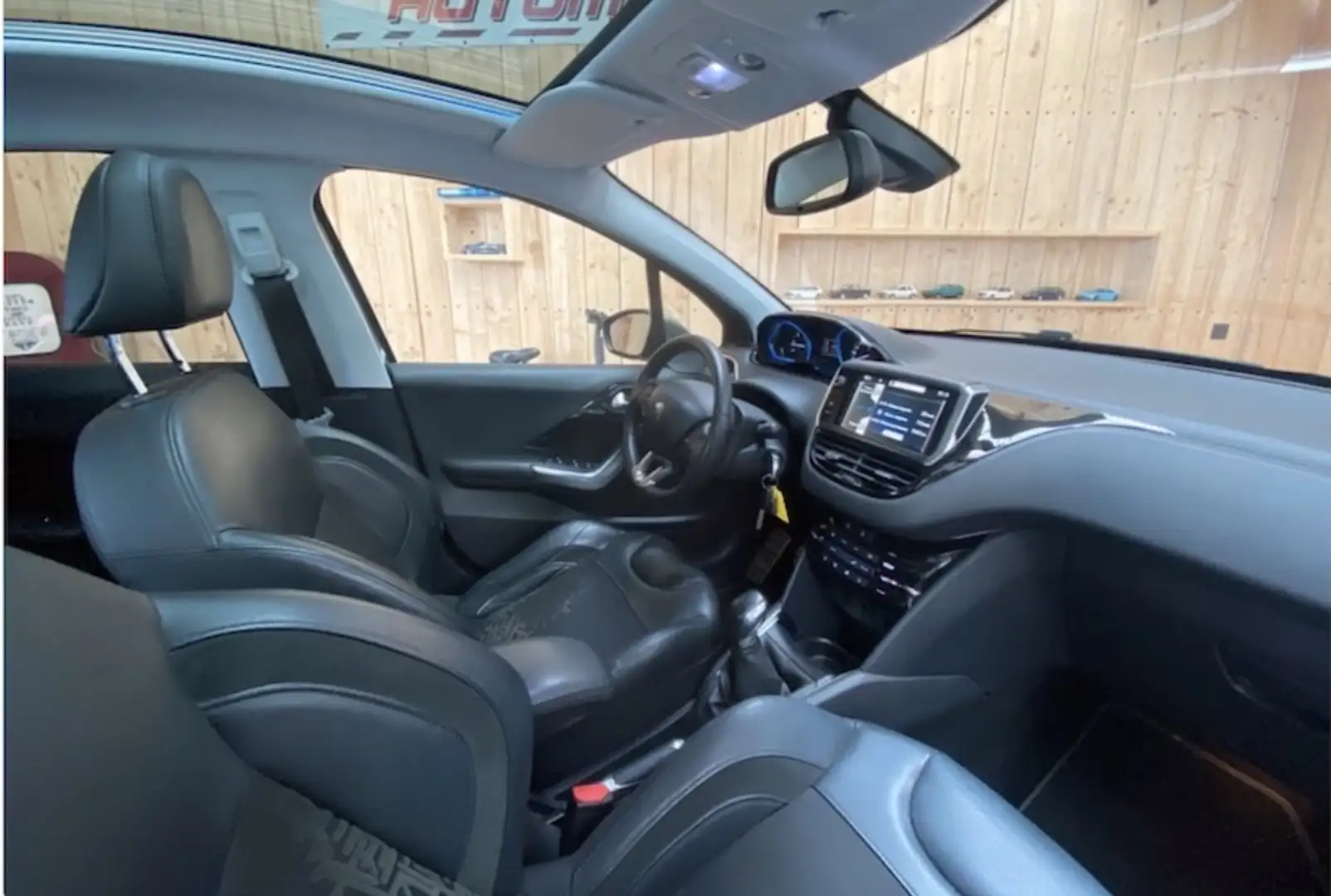 Peugeot 208 1.6 VTi 120ch BVM5 Féline - 1