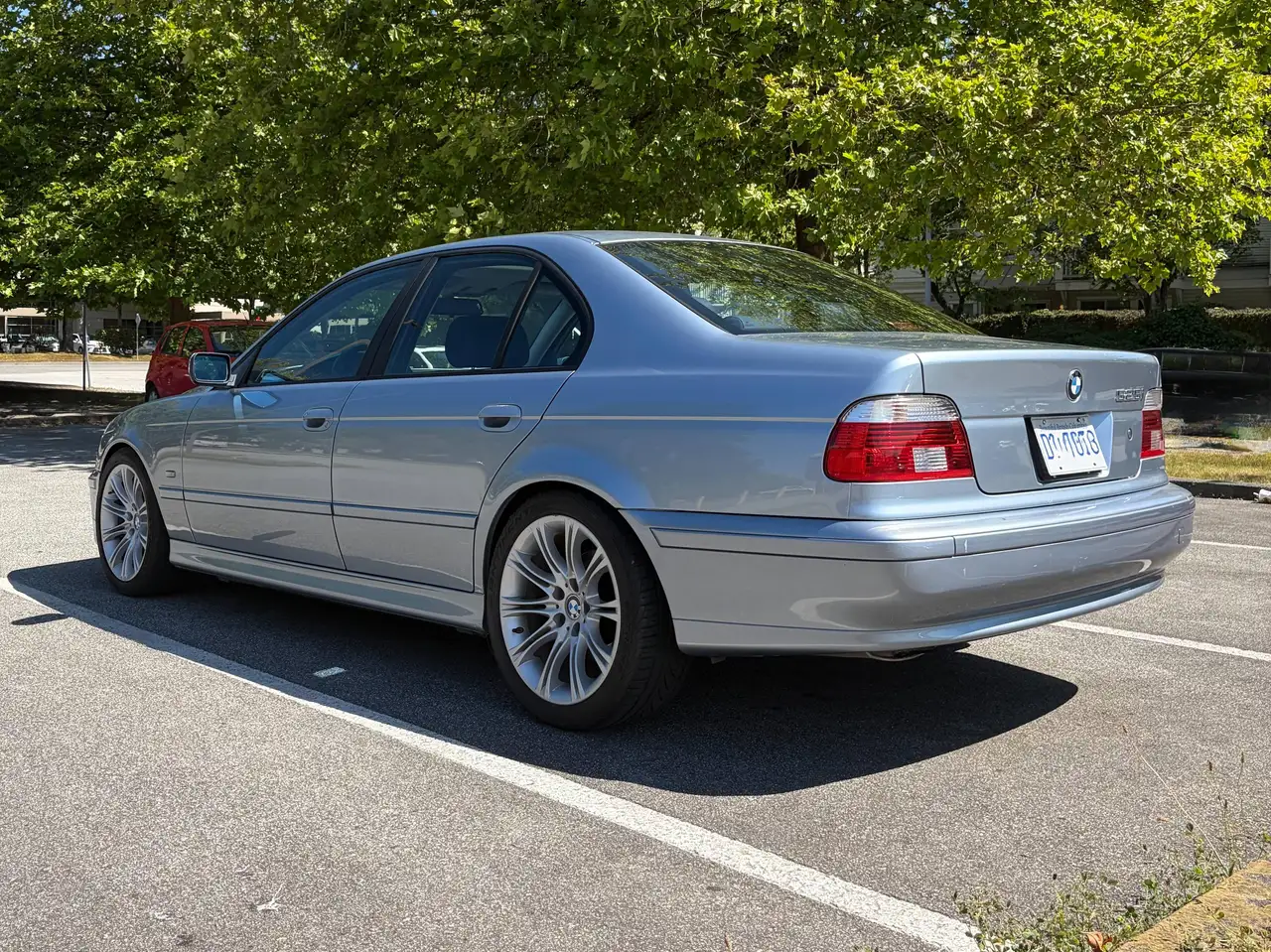BMW 5 Series photo BMW 5 Series