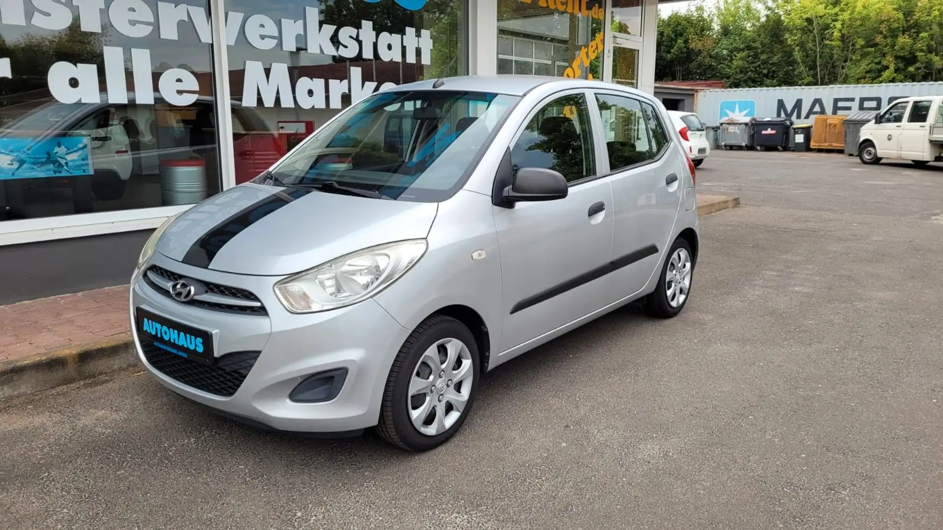 Hyundai i10 1,1 FIFA WM Edition Срібний - 1