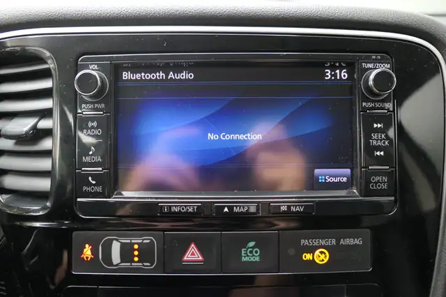 Mitsubishi Outlander view 10