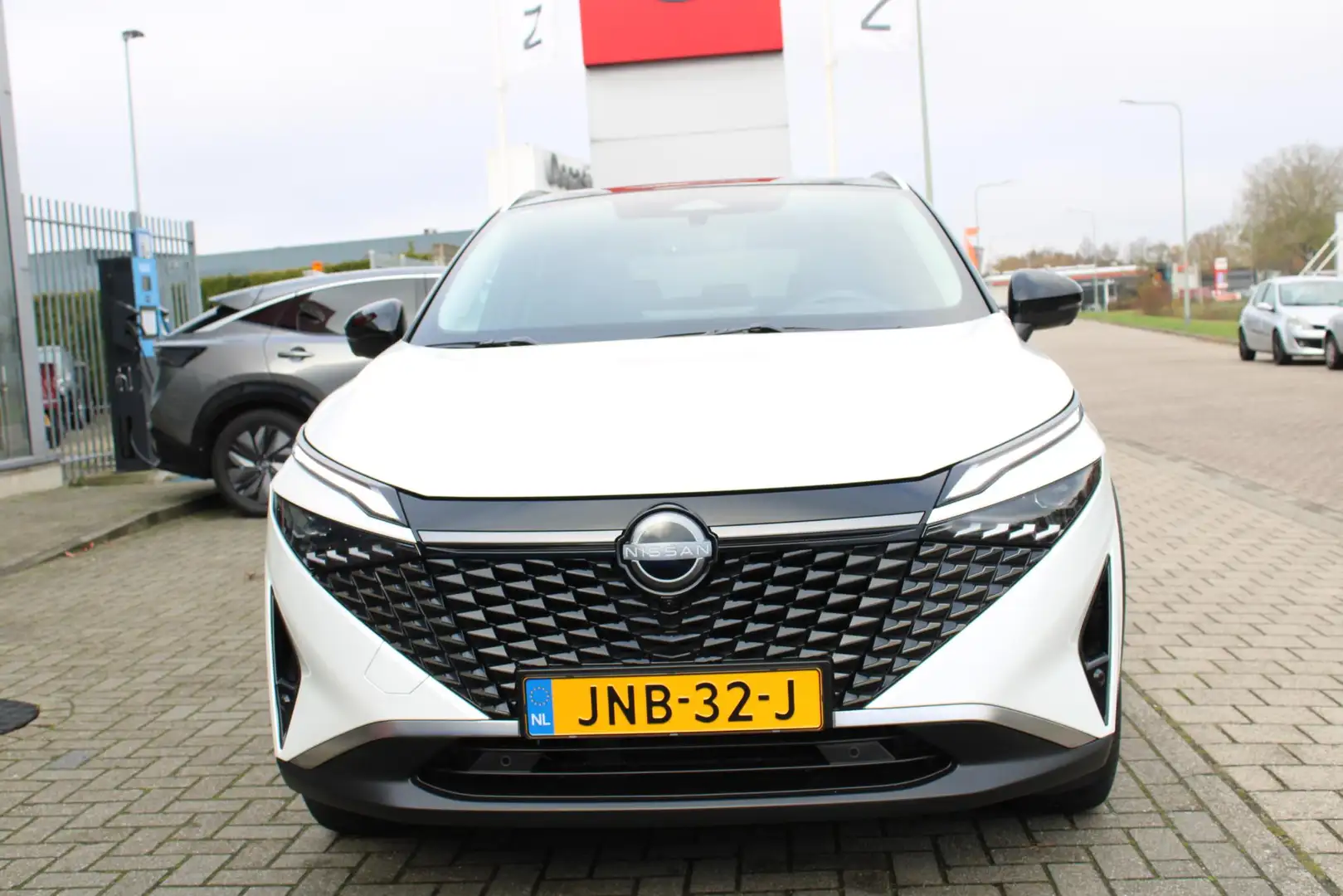 Nissan Qashqai 1.3 MHEV Xtronic Business Executive Wit - 2