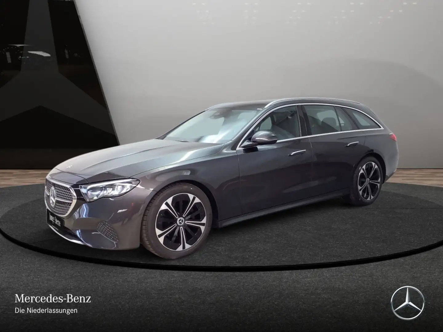 Mercedes-Benz E 220 d T Avantgarde Pano Distr. LED AHK Kamera 9G Grijs - 2