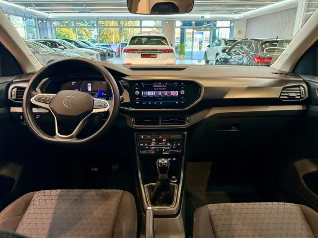 Volkswagen T-Cross view 13