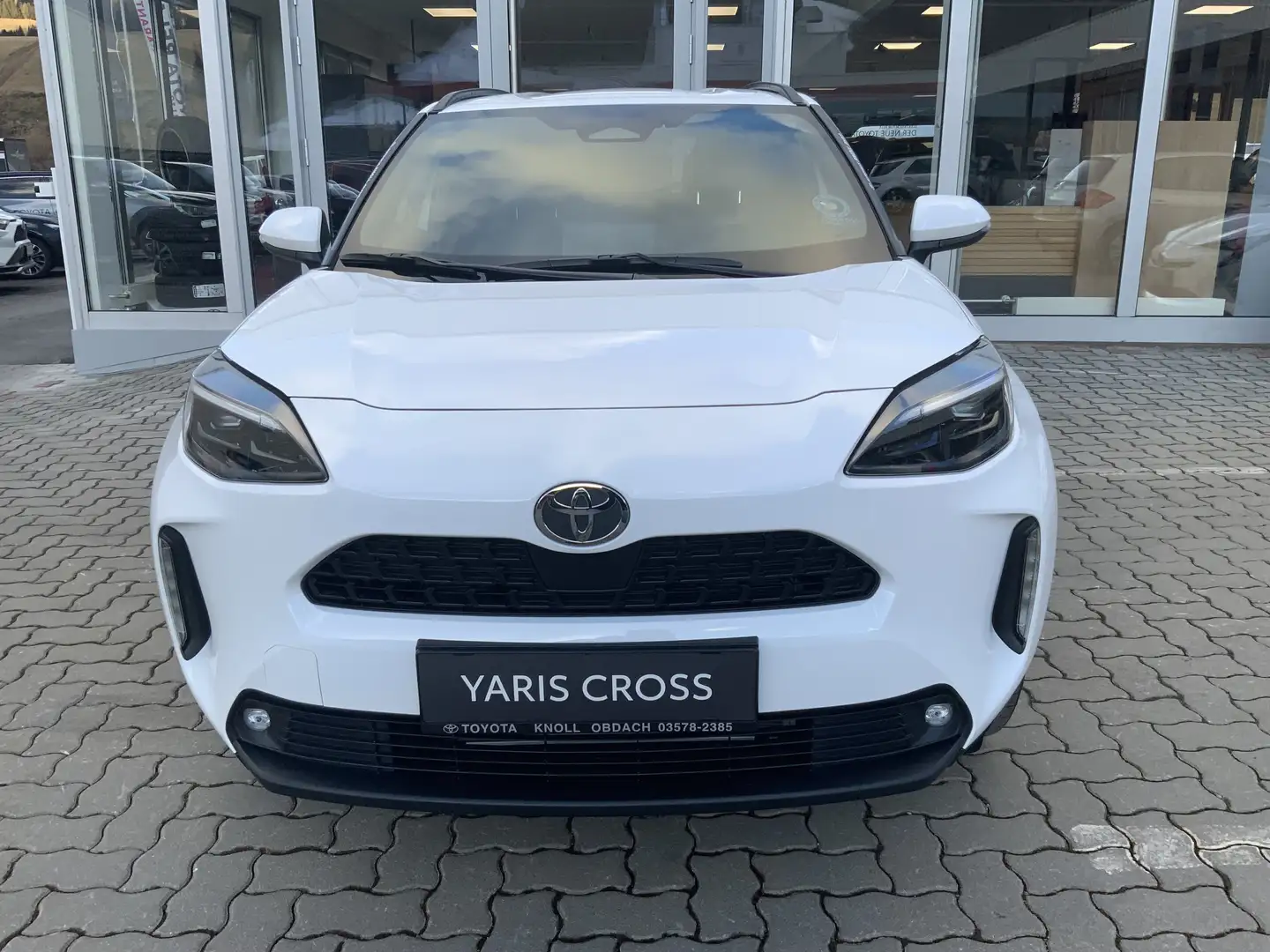 Toyota Yaris Cross 1,5 Hybrid FWD Active Drive Easyleasing inkl. Serv Weiß - 2