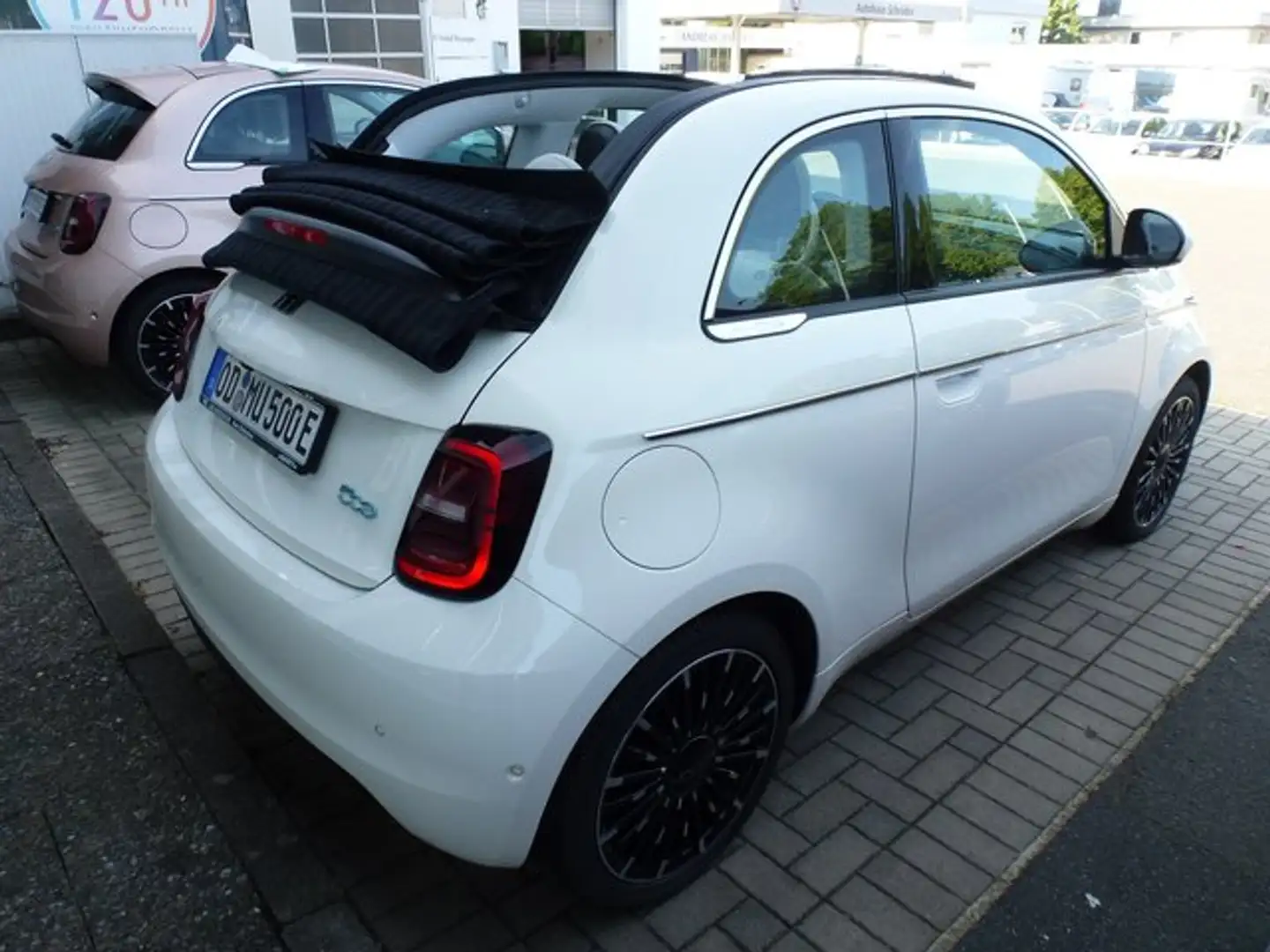 Fiat 500e 500e Cabrio la Prima by Bocelli 87kW (118PS) Kamer Weiß - 2
