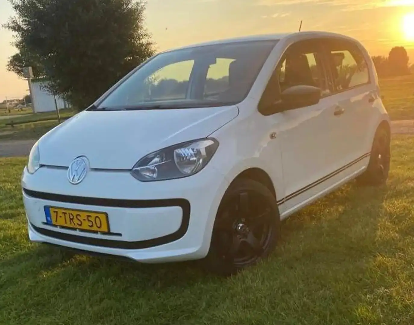 Volkswagen up! up! 1.0 take up! BlueM. Blanc - 1