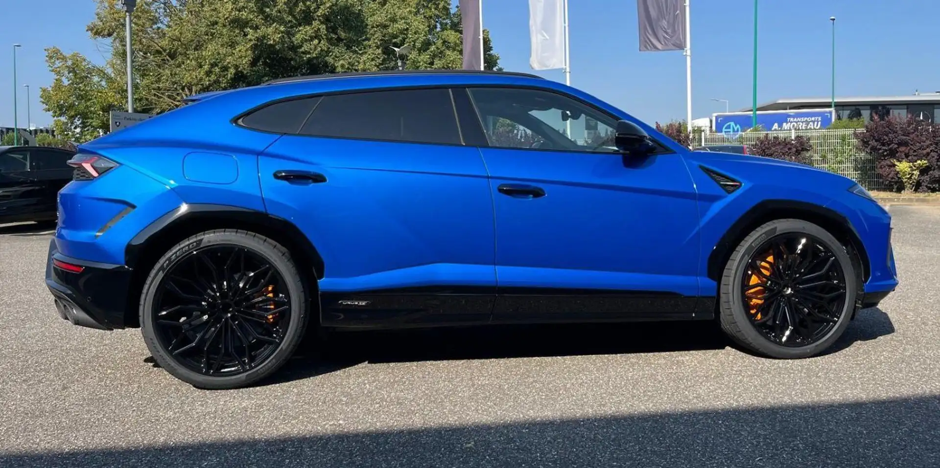 Lamborghini Urus SE Modrá - 1