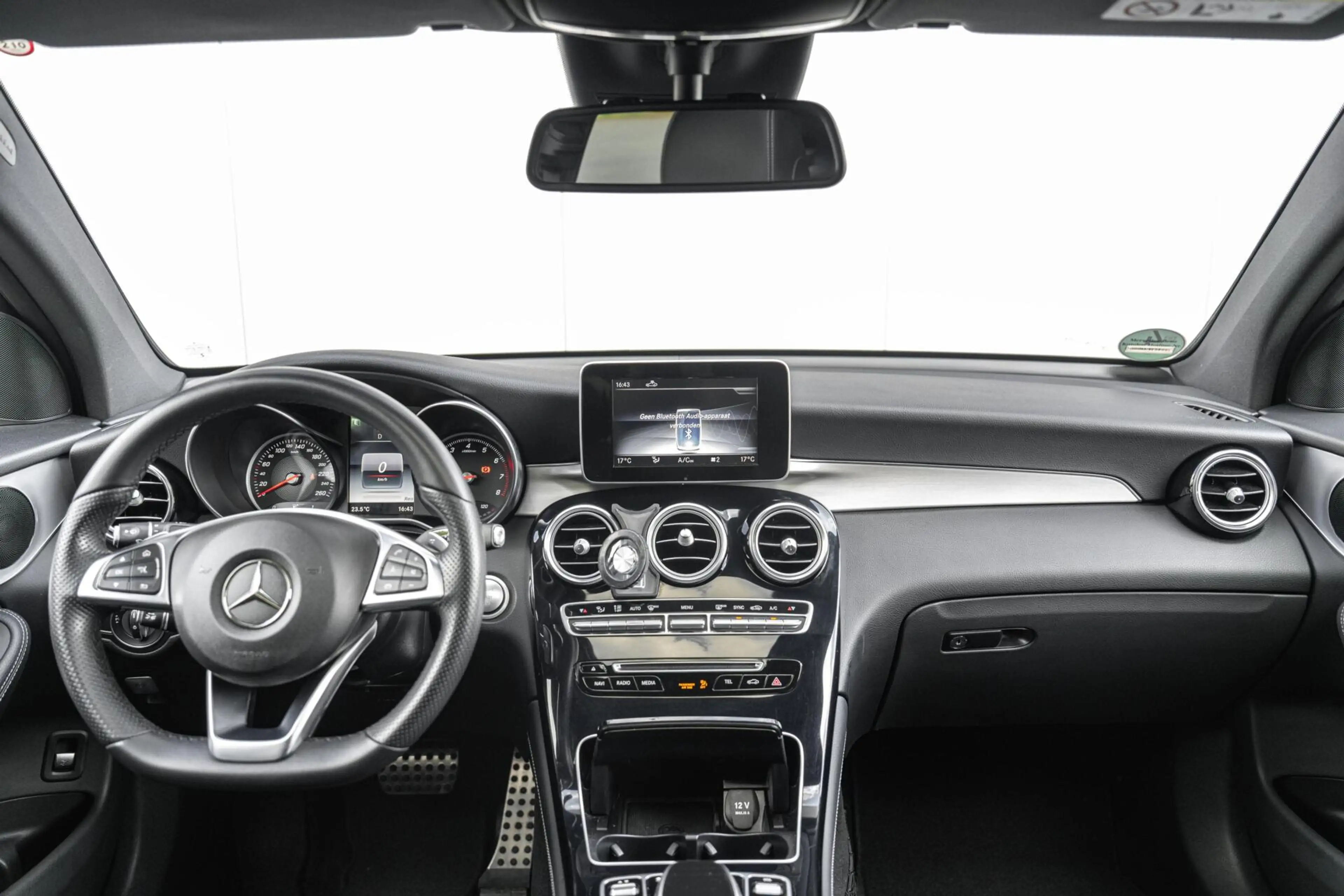 Mercedes-Benz GLC 250 Coupé 4MATIC AMG |Pano|ACC|Camera|LED — photo 30