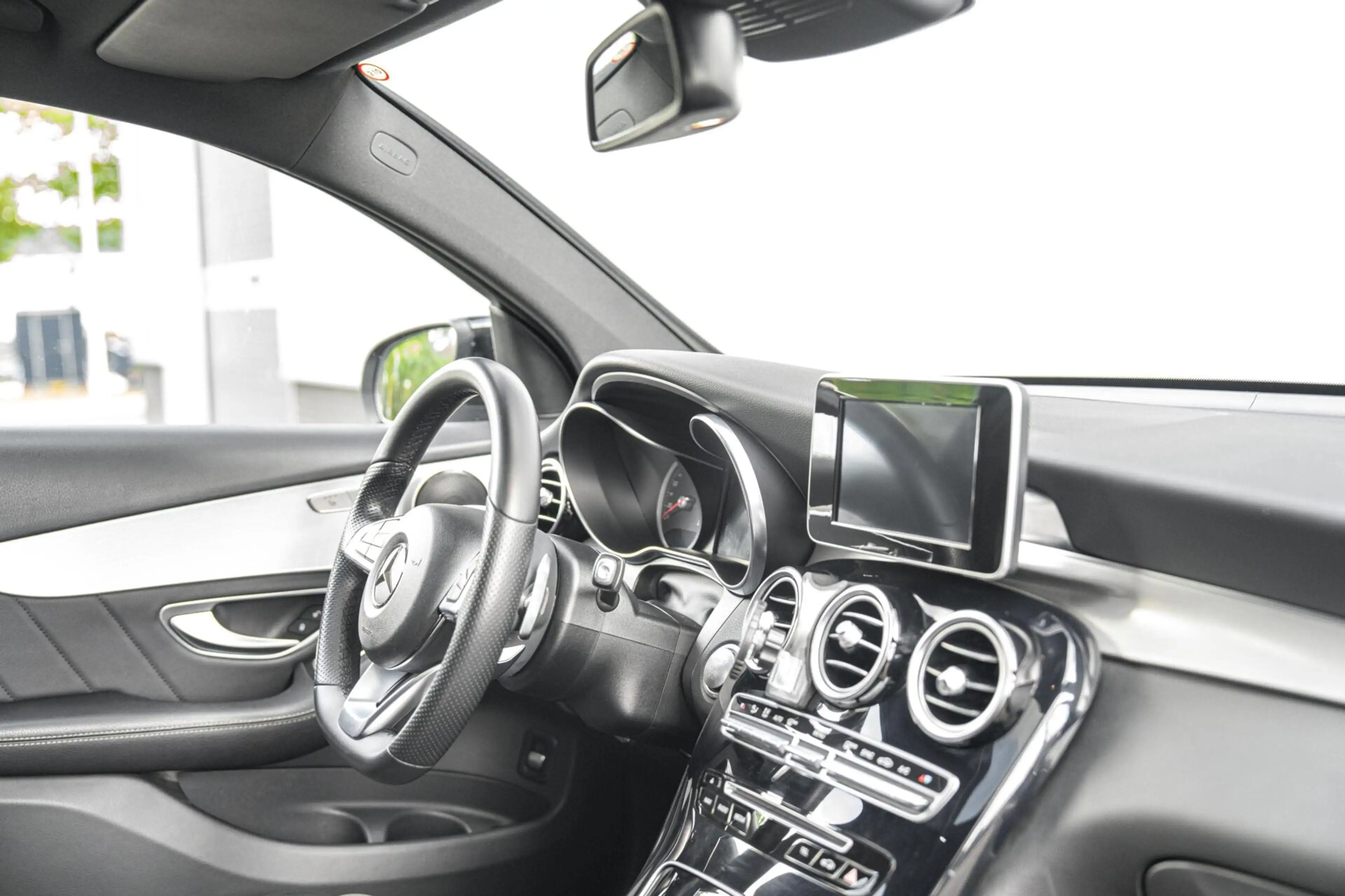 Mercedes-Benz GLC 250 Coupé 4MATIC AMG |Pano|ACC|Camera|LED — photo 27