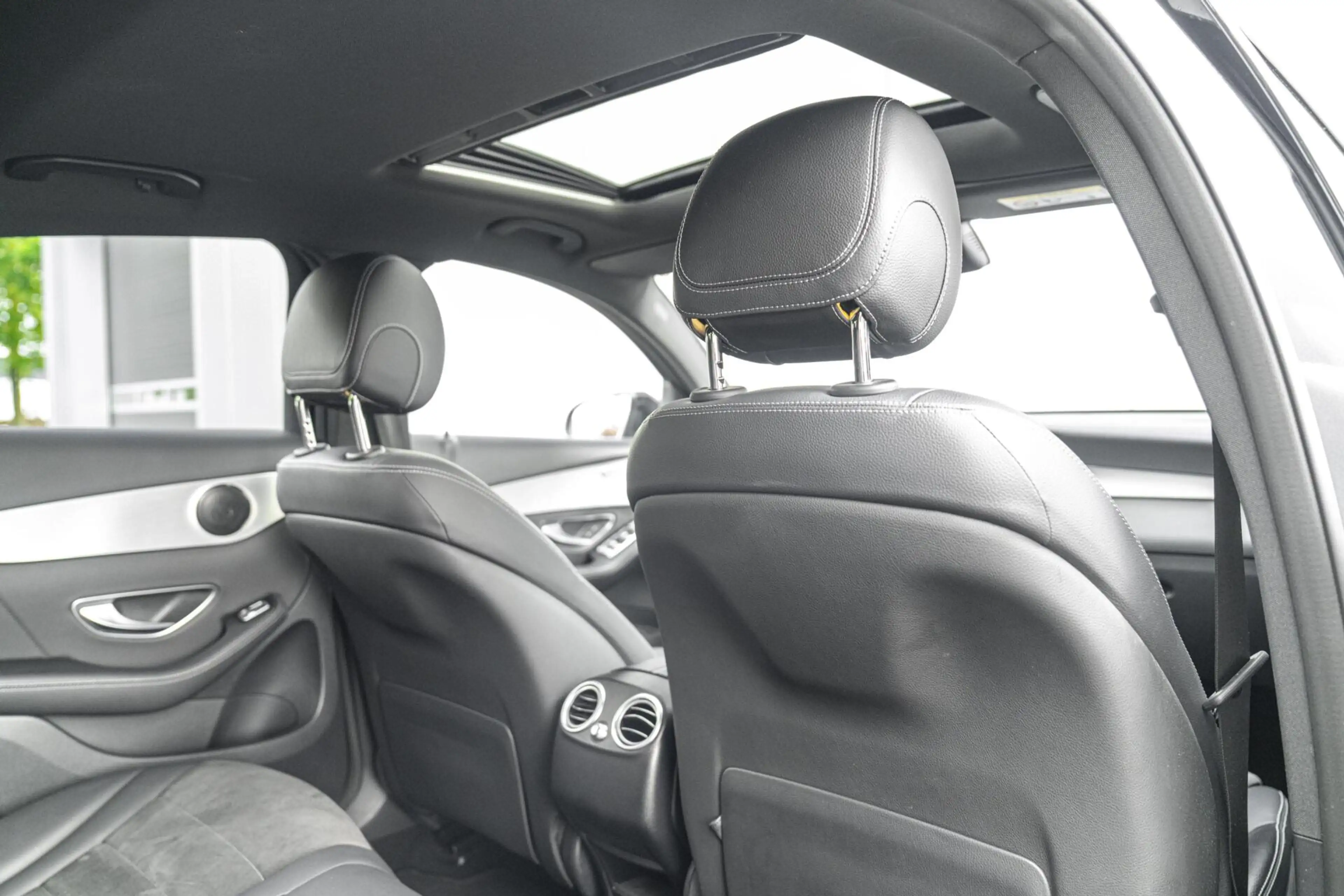 Mercedes-Benz GLC 250 Coupé 4MATIC AMG |Pano|ACC|Camera|LED — photo 32
