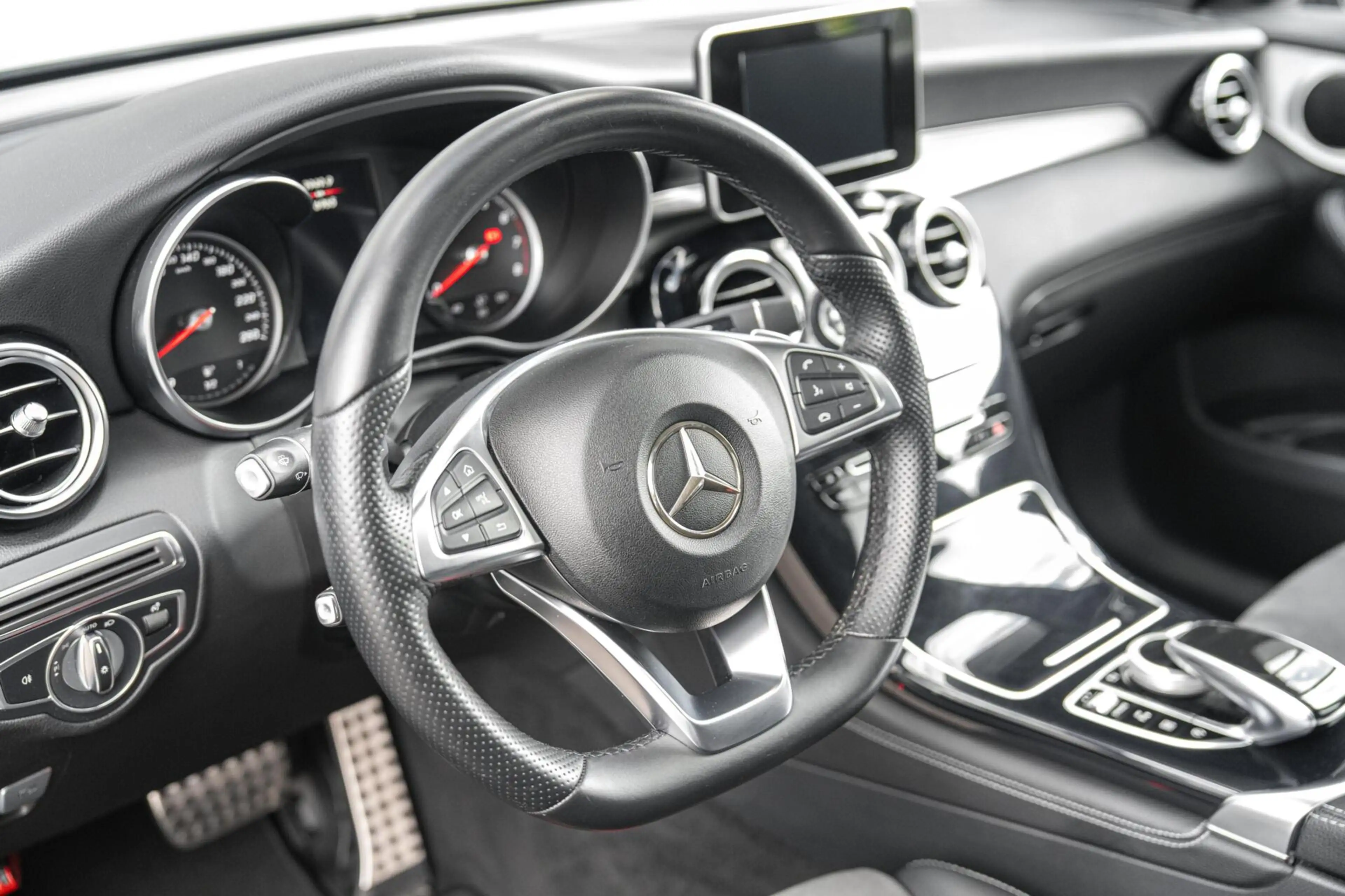 Mercedes-Benz GLC 250 Coupé 4MATIC AMG |Pano|ACC|Camera|LED — photo 28