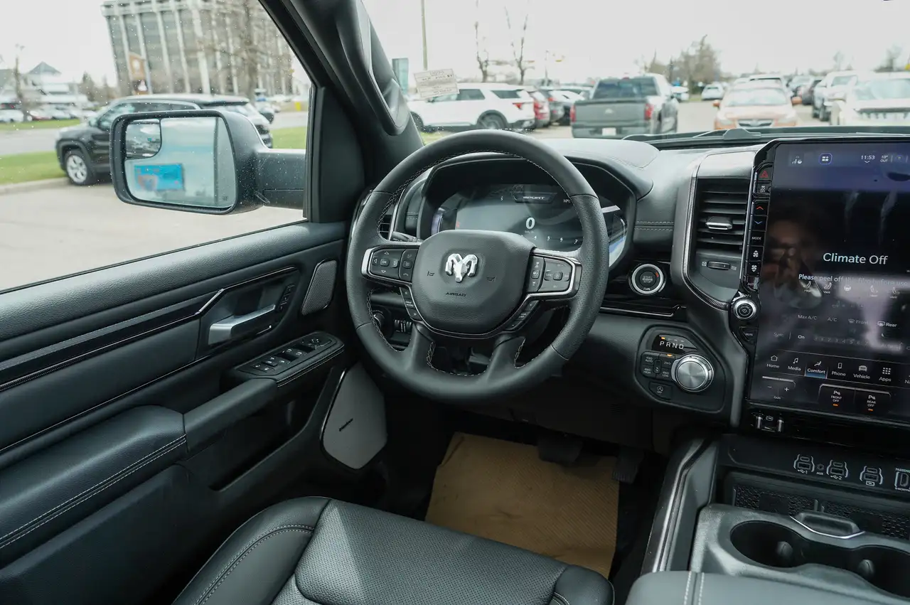 RAM 1500 снимка RAM 1500