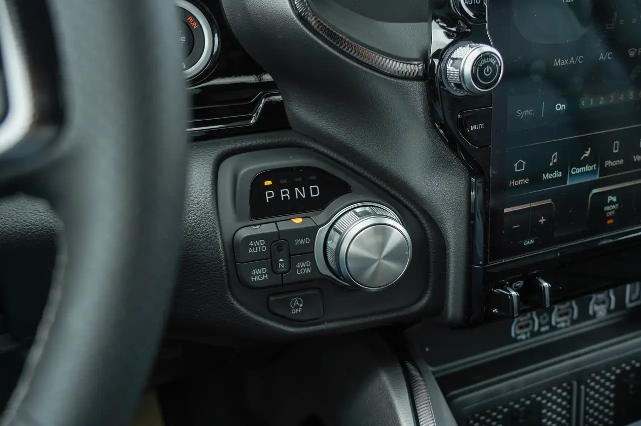 RAM 1500 снимка RAM 1500
