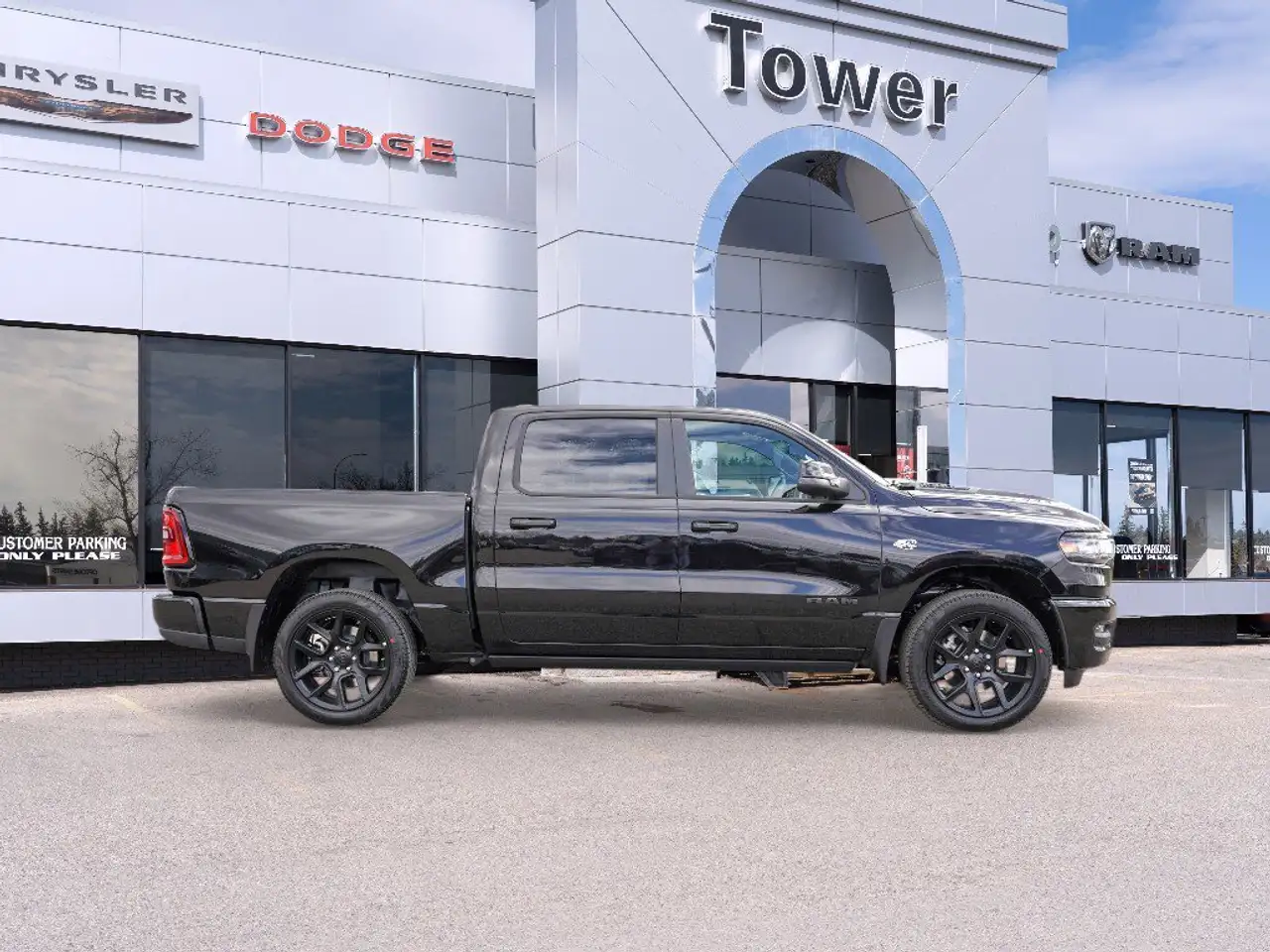 RAM 1500 снимка RAM 1500