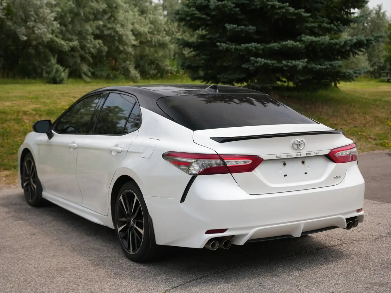 Toyota Camry снимка Toyota Camry