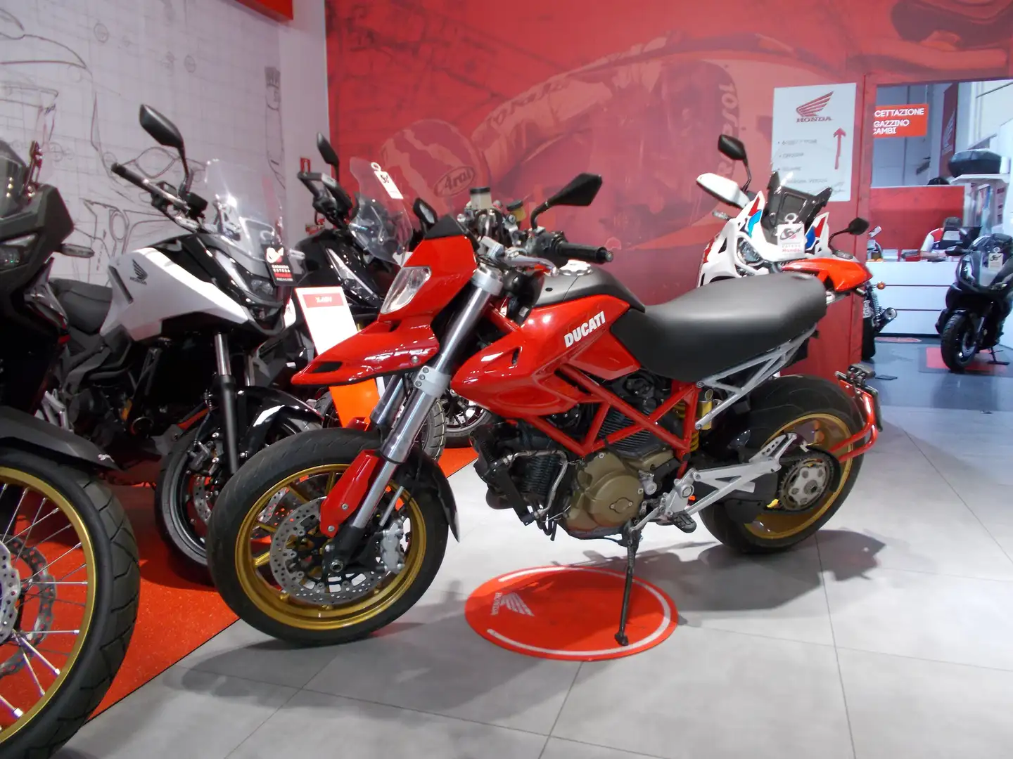 Ducati Hypermotard 1100 Rosso - 1