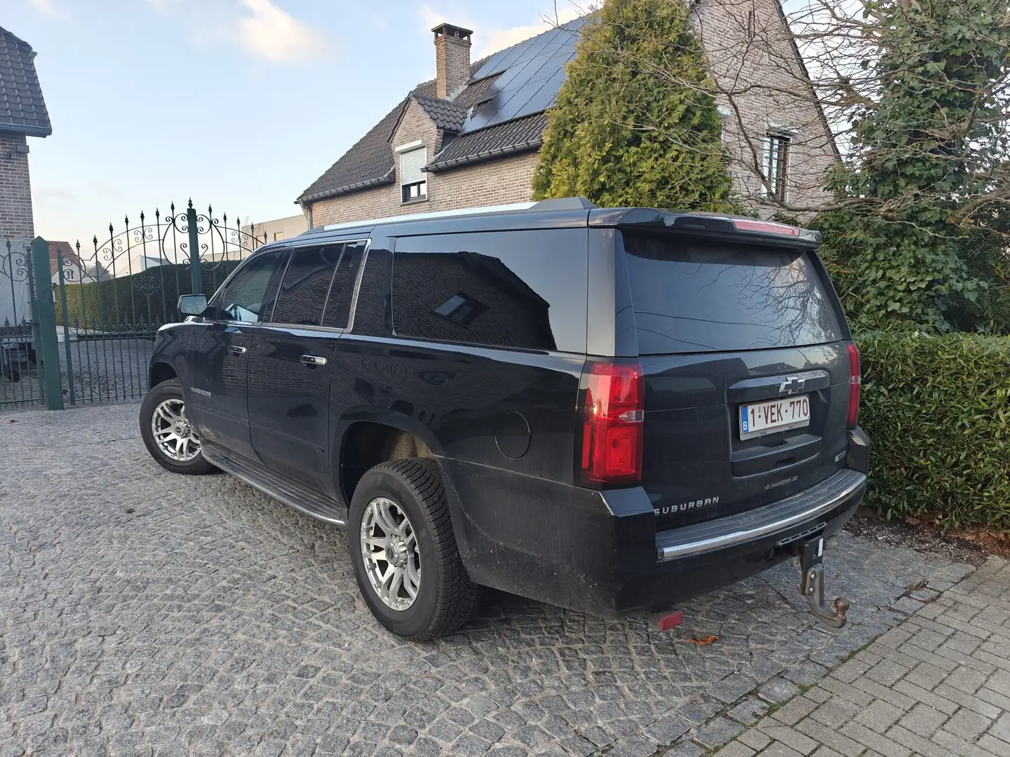 Chevrolet Suburban 4WD Premier - 2