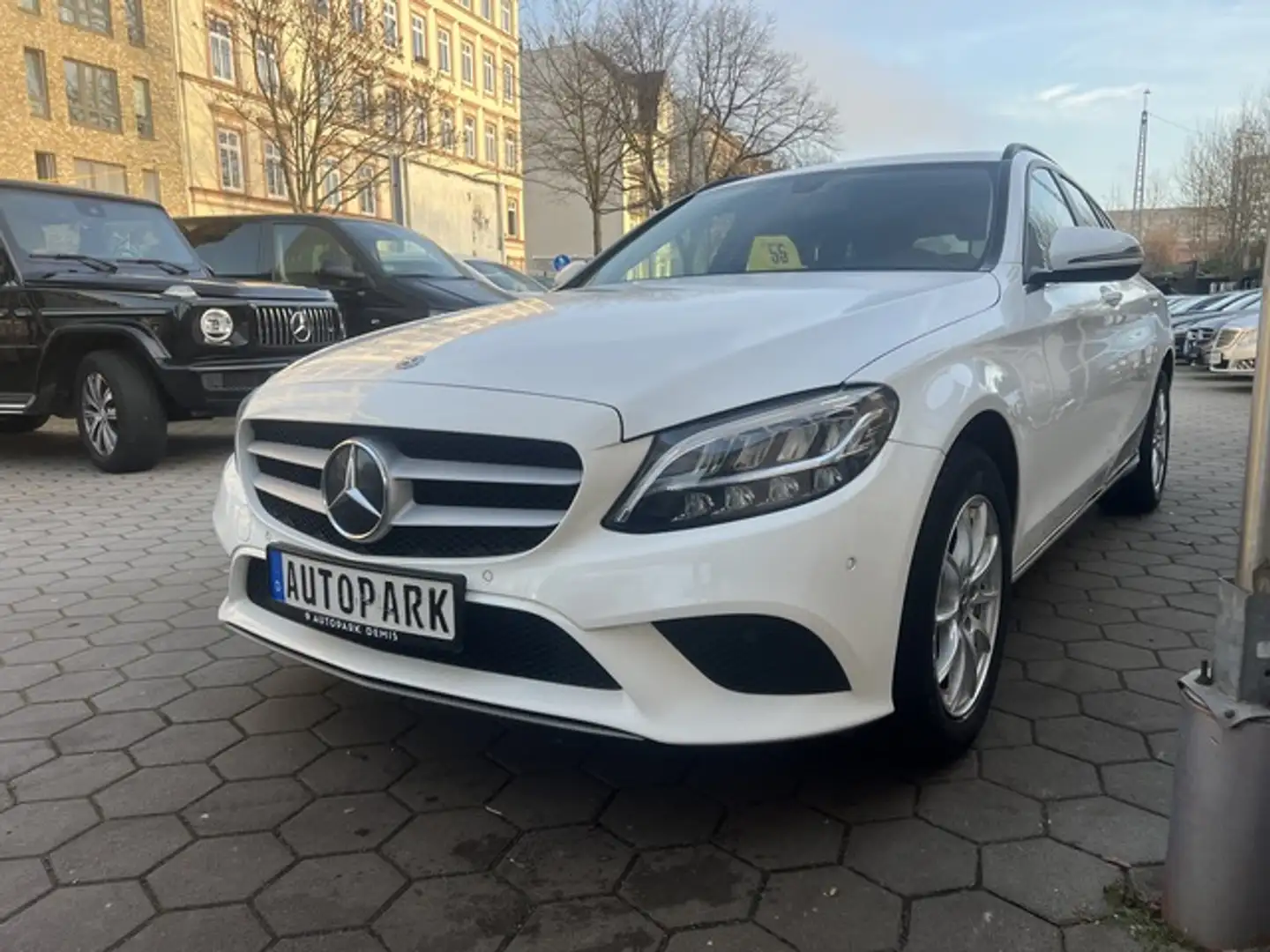 Mercedes-Benz C 180 C 180d BlueEfficiency Kombi*Tiptronic*Navi*Alu Weiß - 2