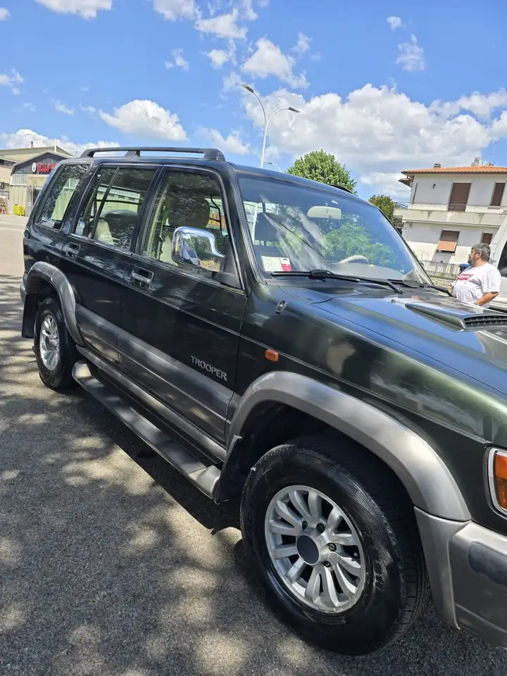 Isuzu Trooper Wagon 3.0 LS auto, foto 2