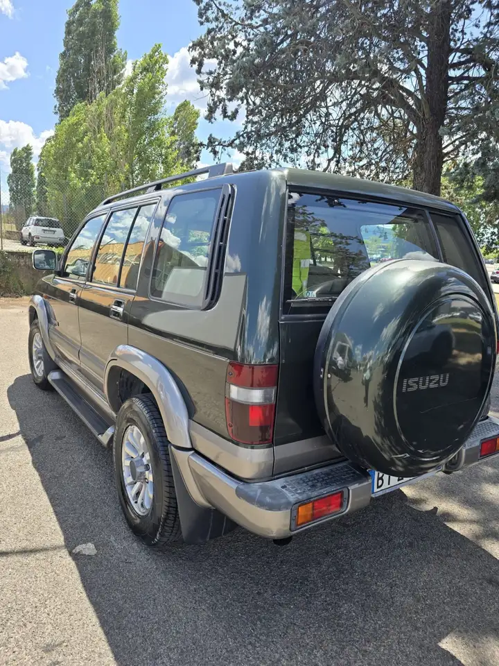Isuzu Trooper Wagon 3.0 LS auto, foto 3