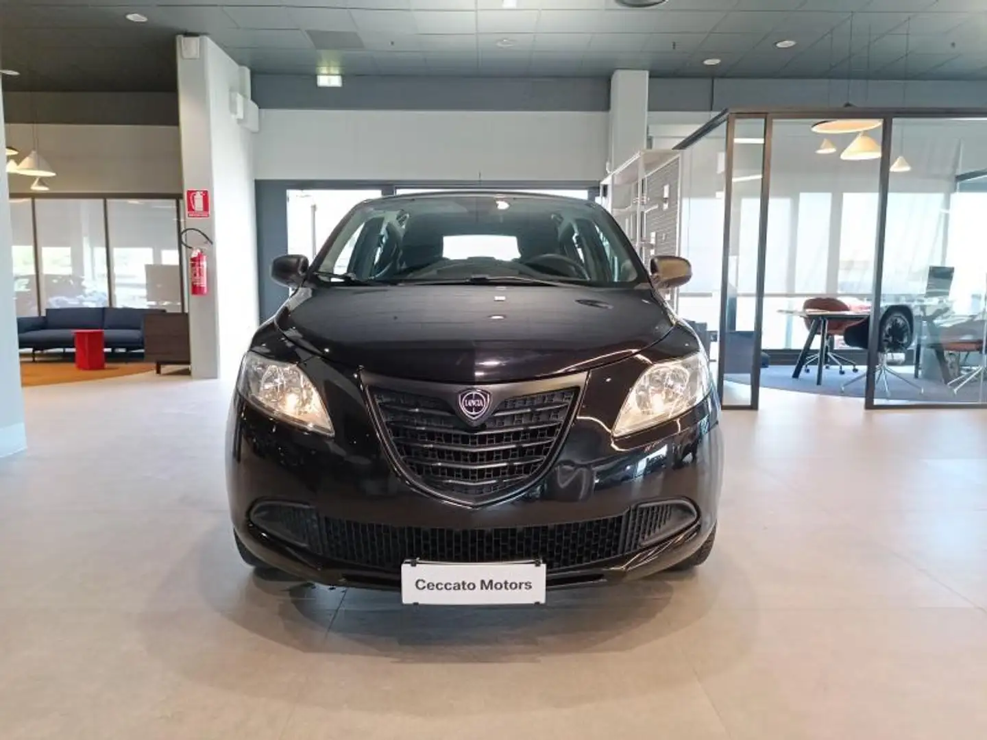 Lancia Ypsilon 1.2 8v S MomoDesign ecochic Gpl 69cv E6 Nero - 2