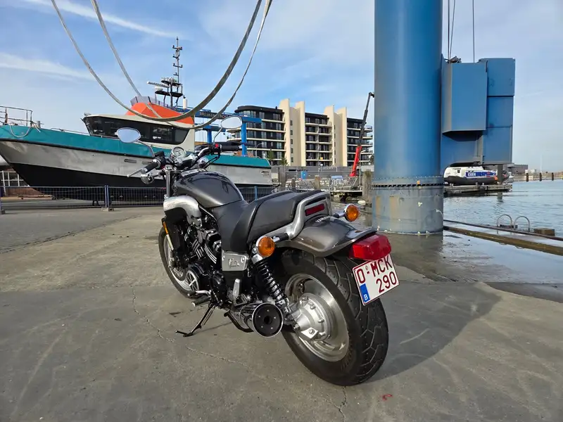 Yamaha Vmax - foto 2