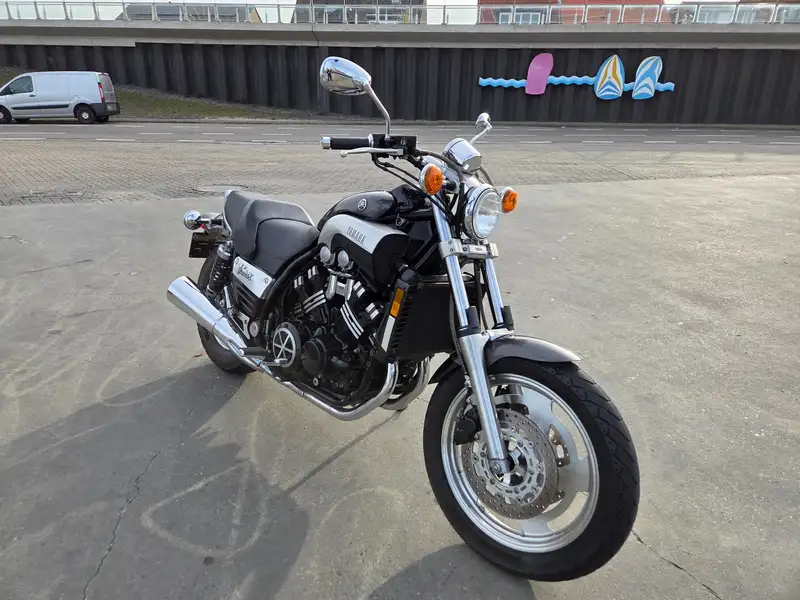 Yamaha Vmax - foto 5