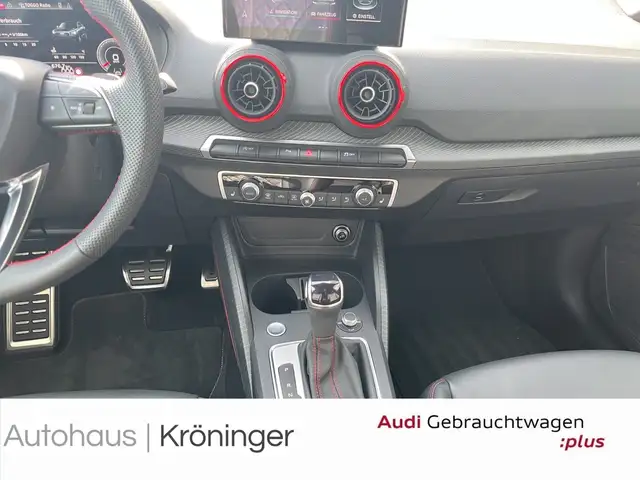 Audi Q2 view 14