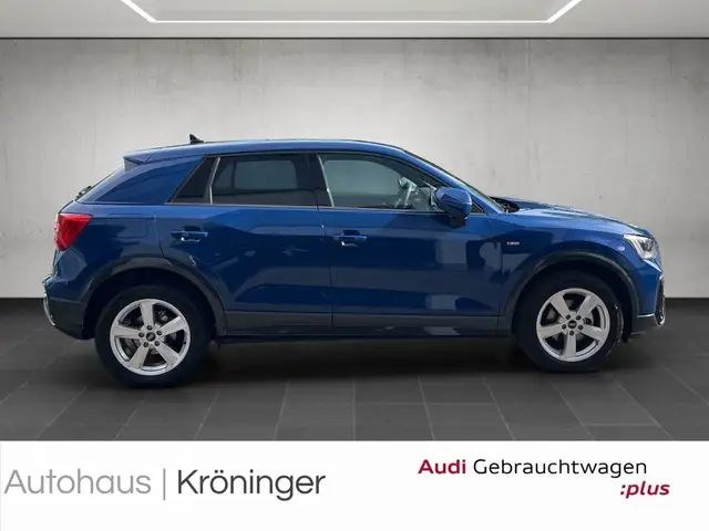 Audi Q2 view 4