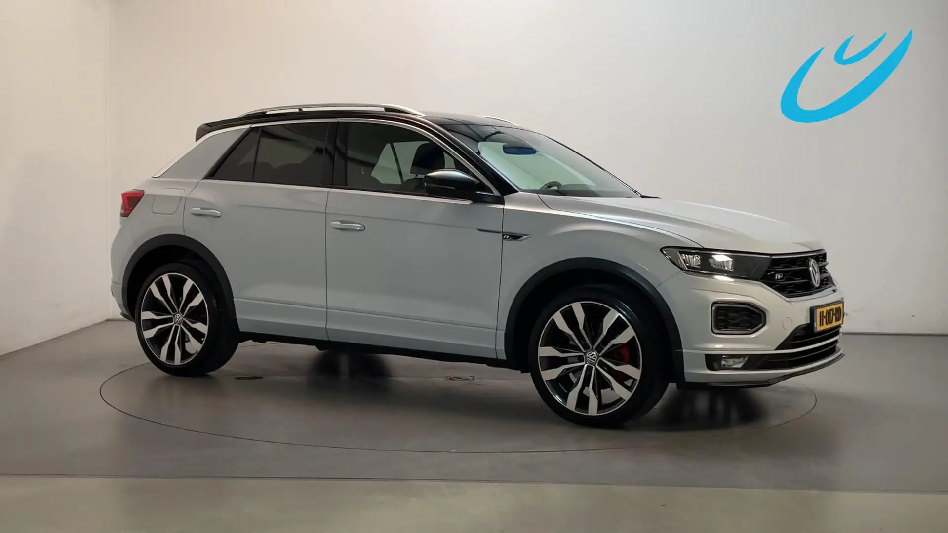 Volkswagen T-Roc 1.5 TSI 150pk 6-bak Sport Business R R-Line Virtua Wit - 1